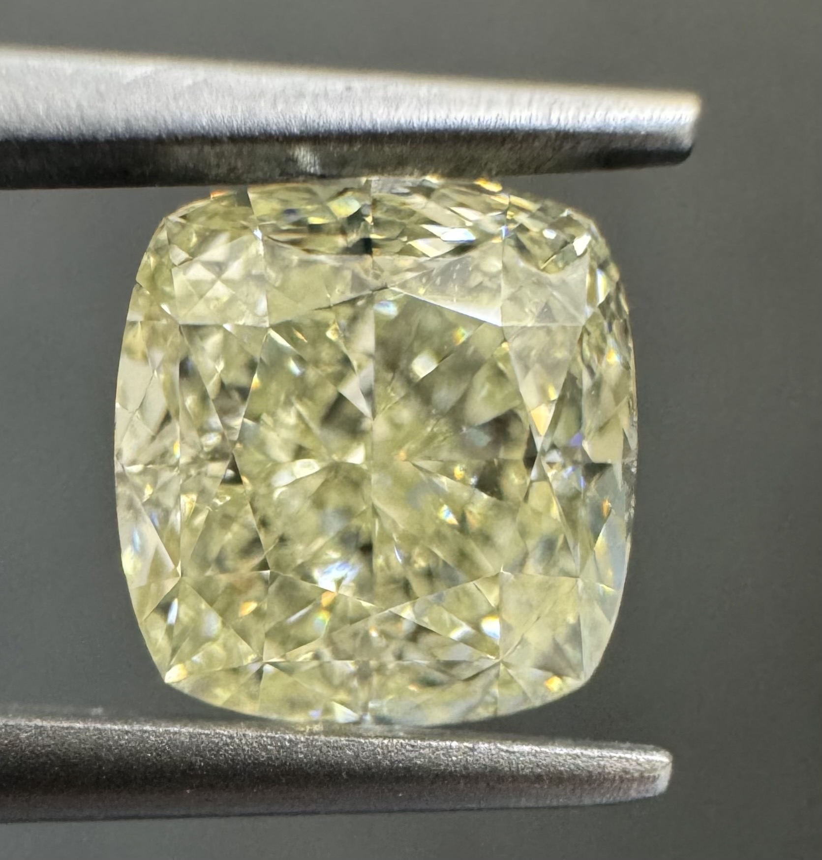 2.00ct Cushion SINGLE image 2 of 3