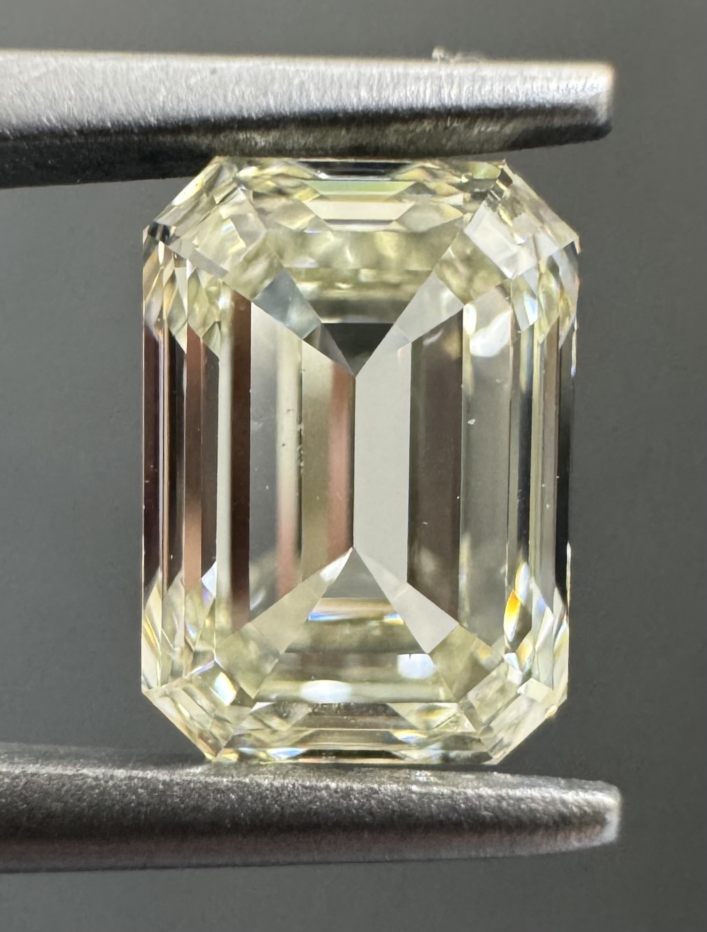 1.01ct Emerald Cut SINGLE image 3 of 4