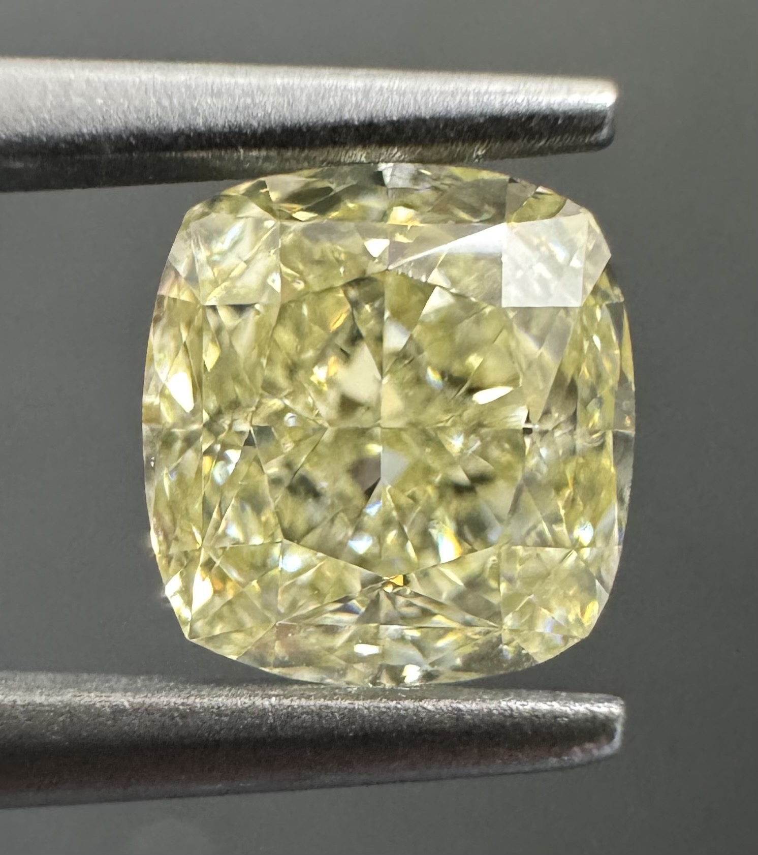1.00ct Cushion SINGLE image 3 of 4