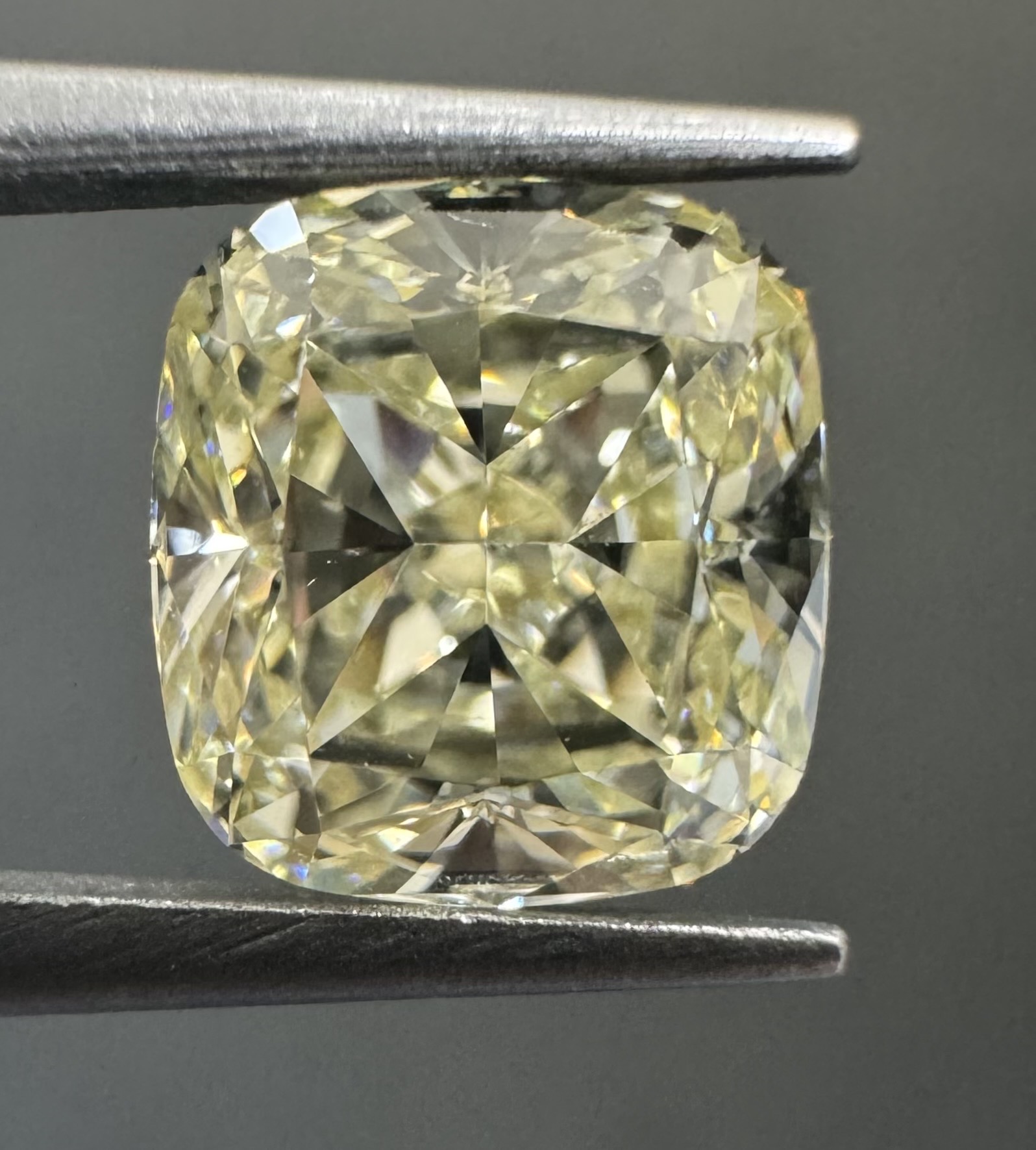 1.00ct Cushion SINGLE image 3 of 4