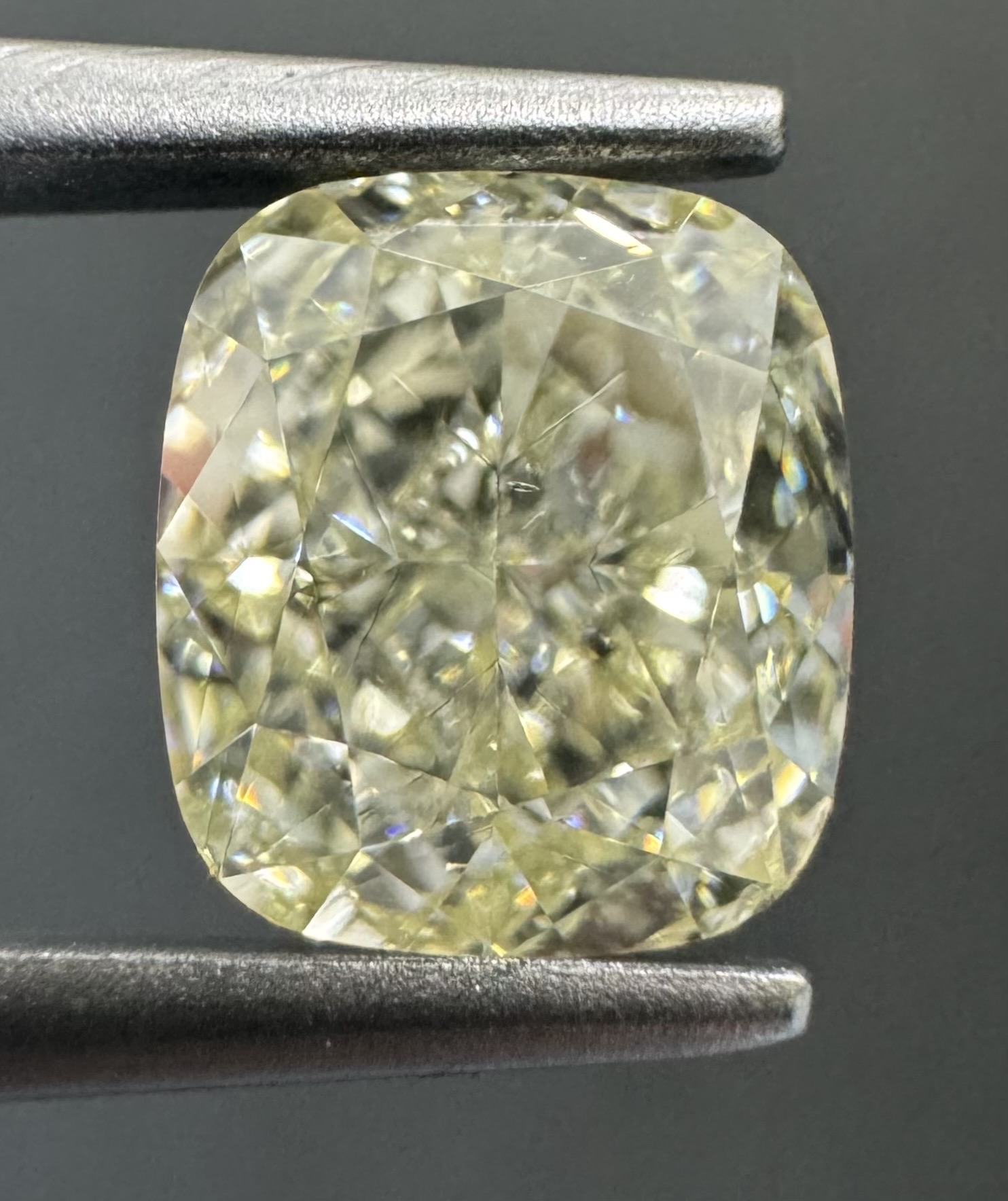 1.32ct Cushion SINGLE image 3 of 4