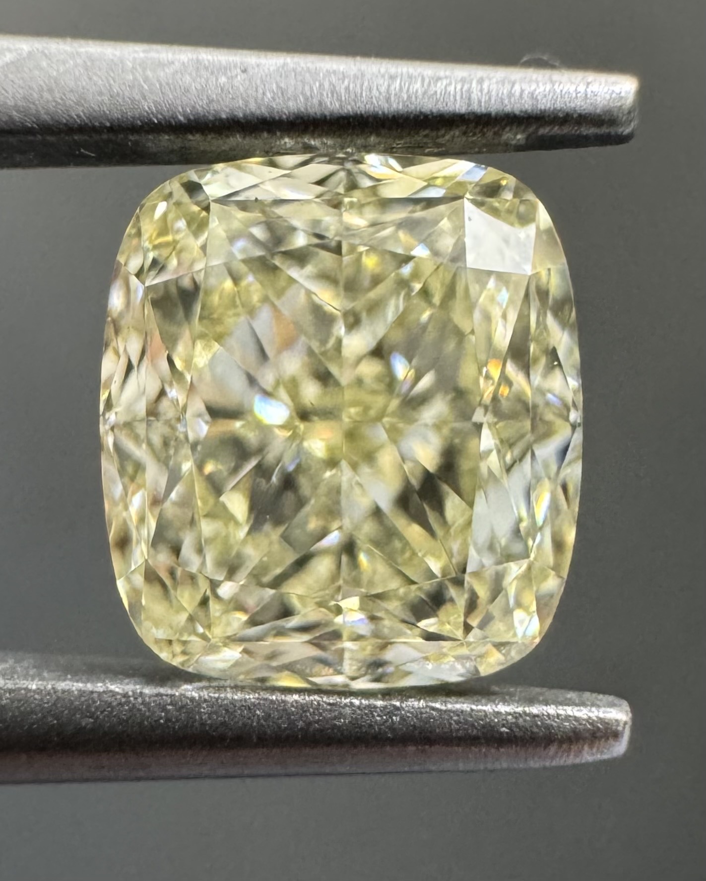1.05ct Cushion SINGLE image 3 of 4