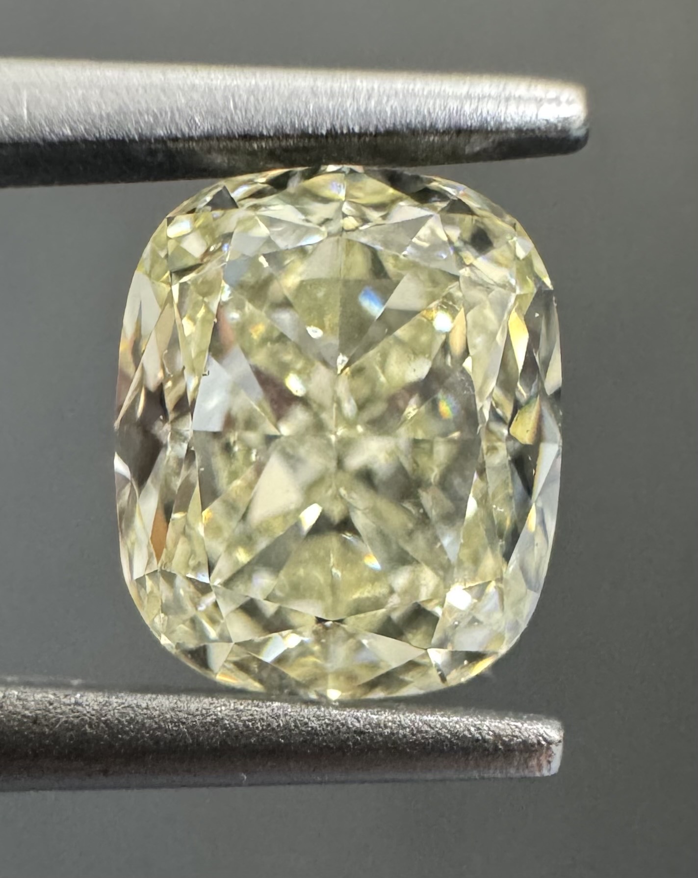 1.01ct Cushion SINGLE image 3 of 4