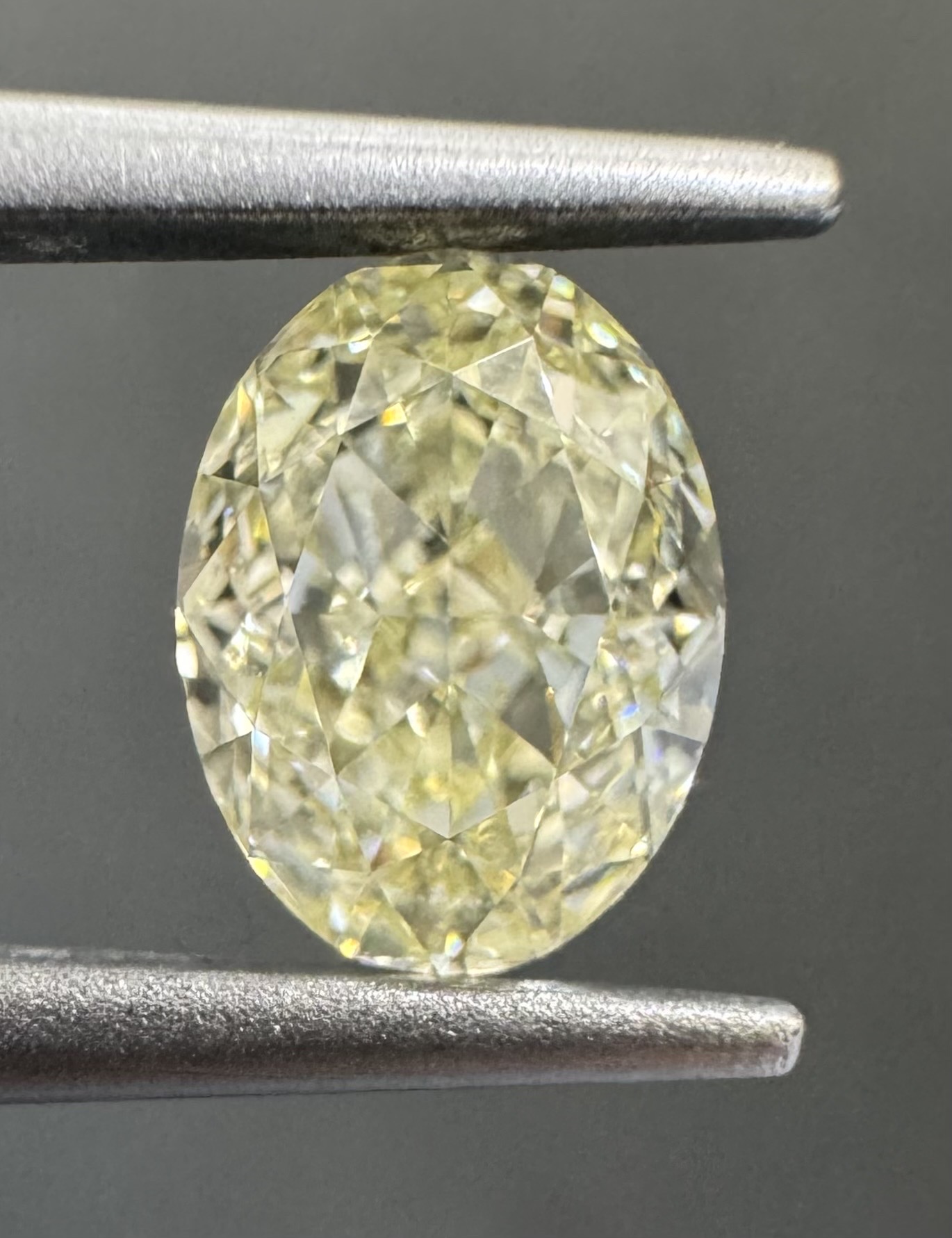 0.92ct Oval SINGLE image 3 of 4