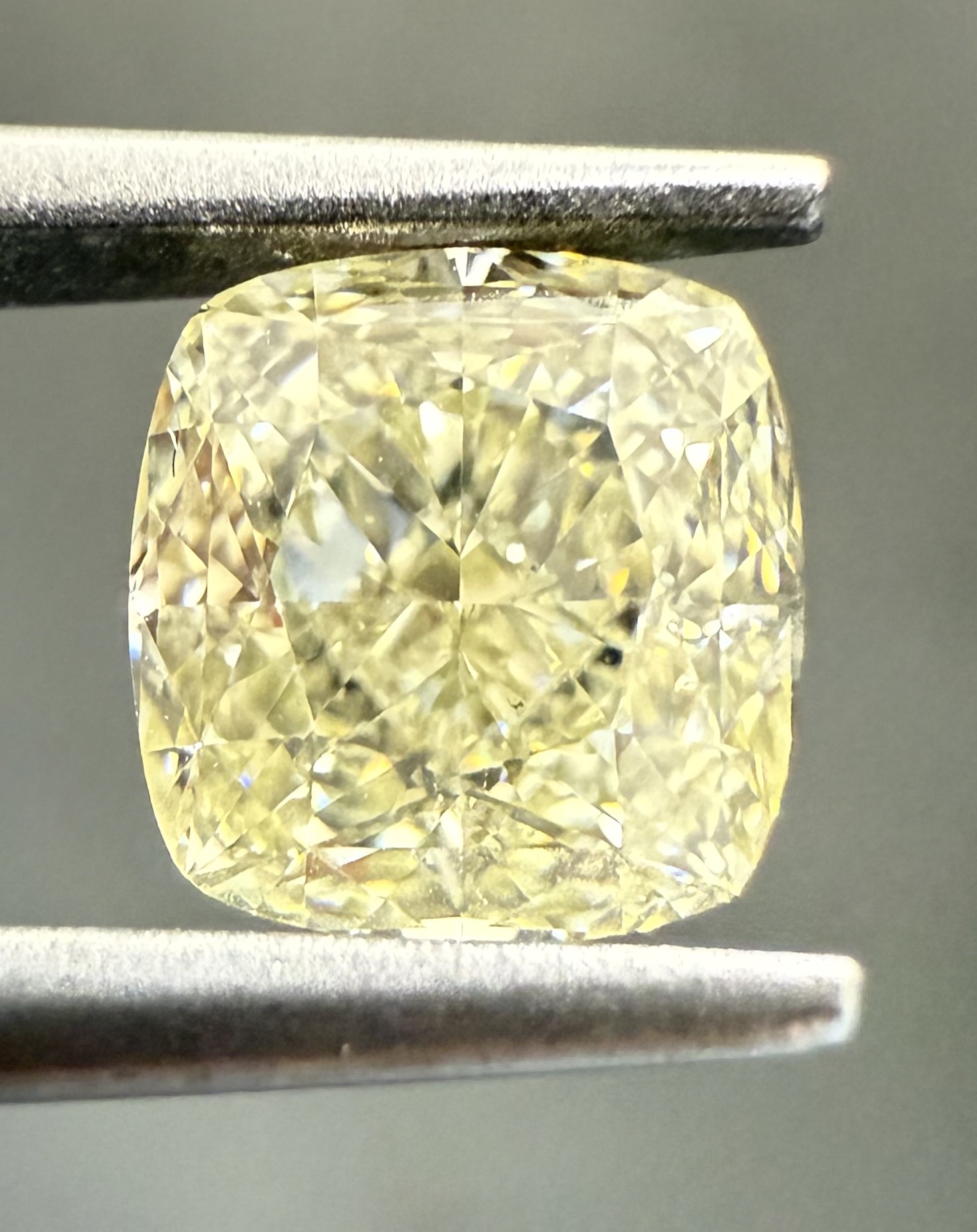 1.07ct Cushion SINGLE image 3 of 4