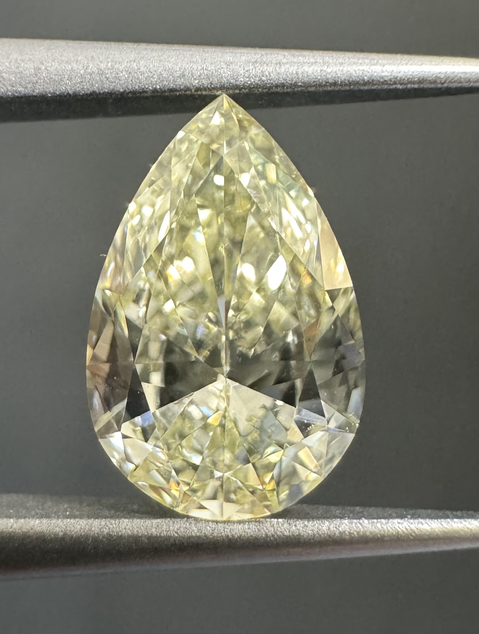 1.00ct Pear SINGLE image 3 of 4