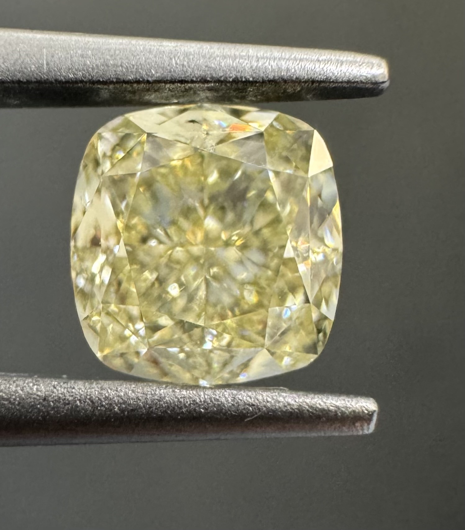 0.91ct Cushion SINGLE image 3 of 4