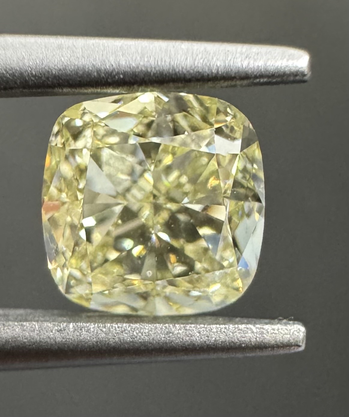0.90ct Cushion SINGLE image 3 of 4