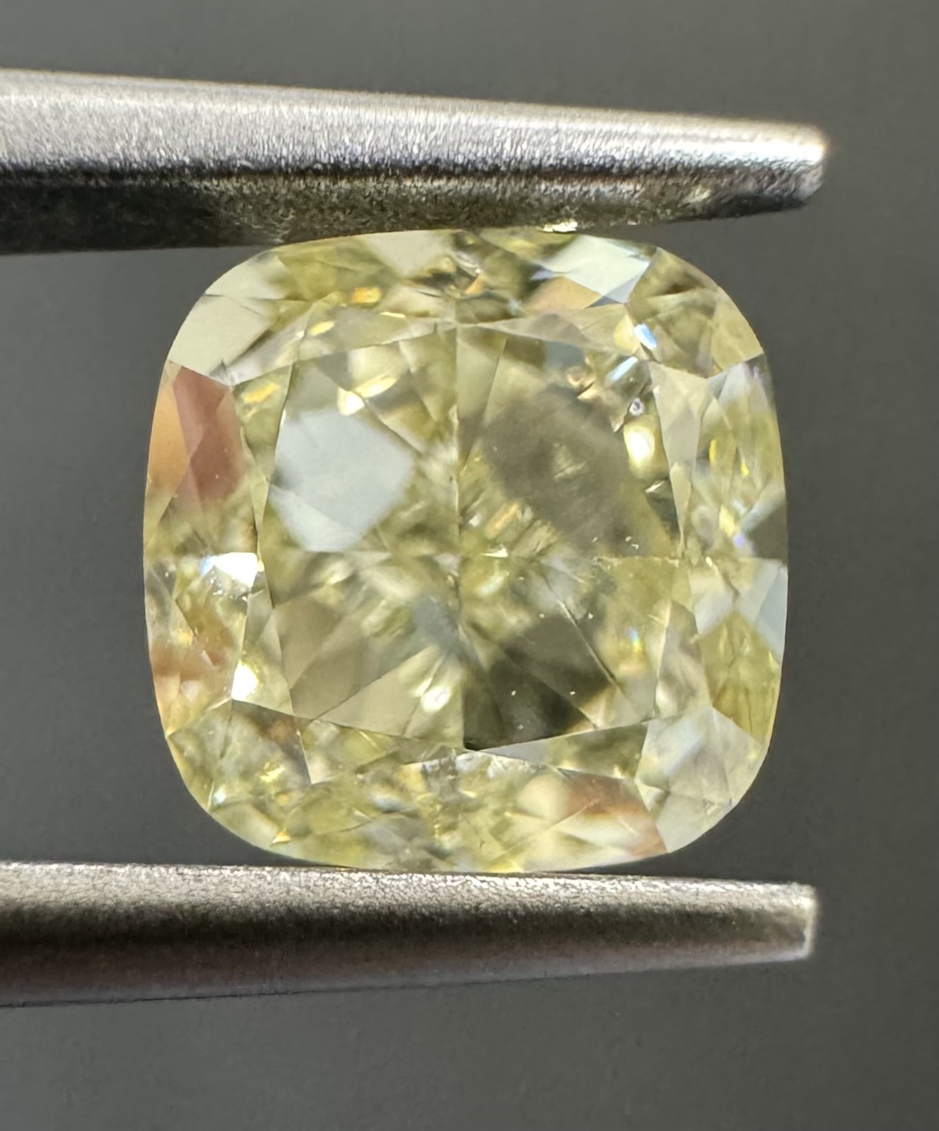 0.90ct Cushion SINGLE image 3 of 4