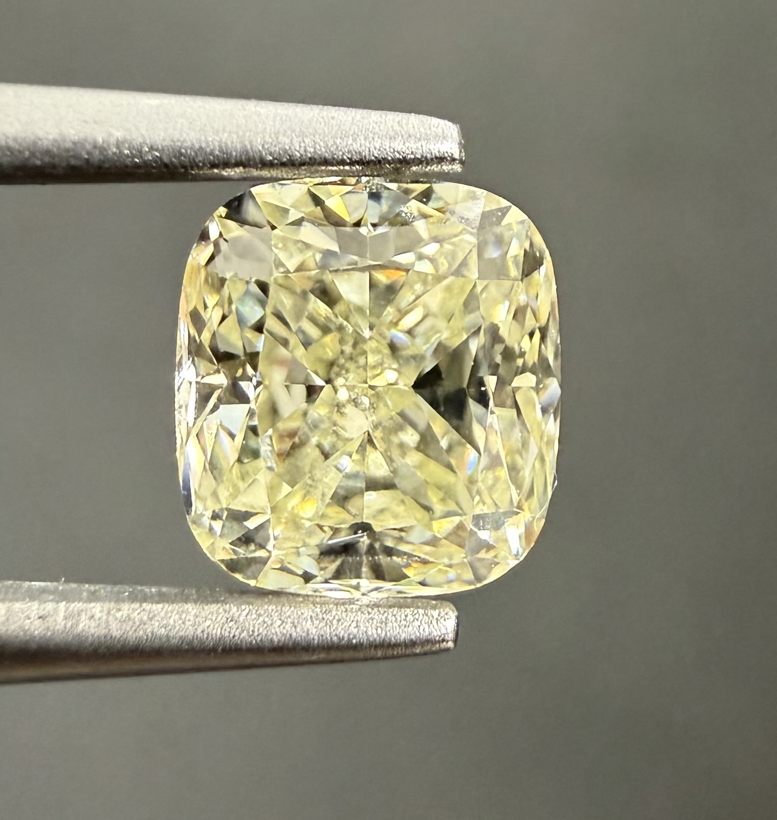 1.02ct Cushion SINGLE image 3 of 4