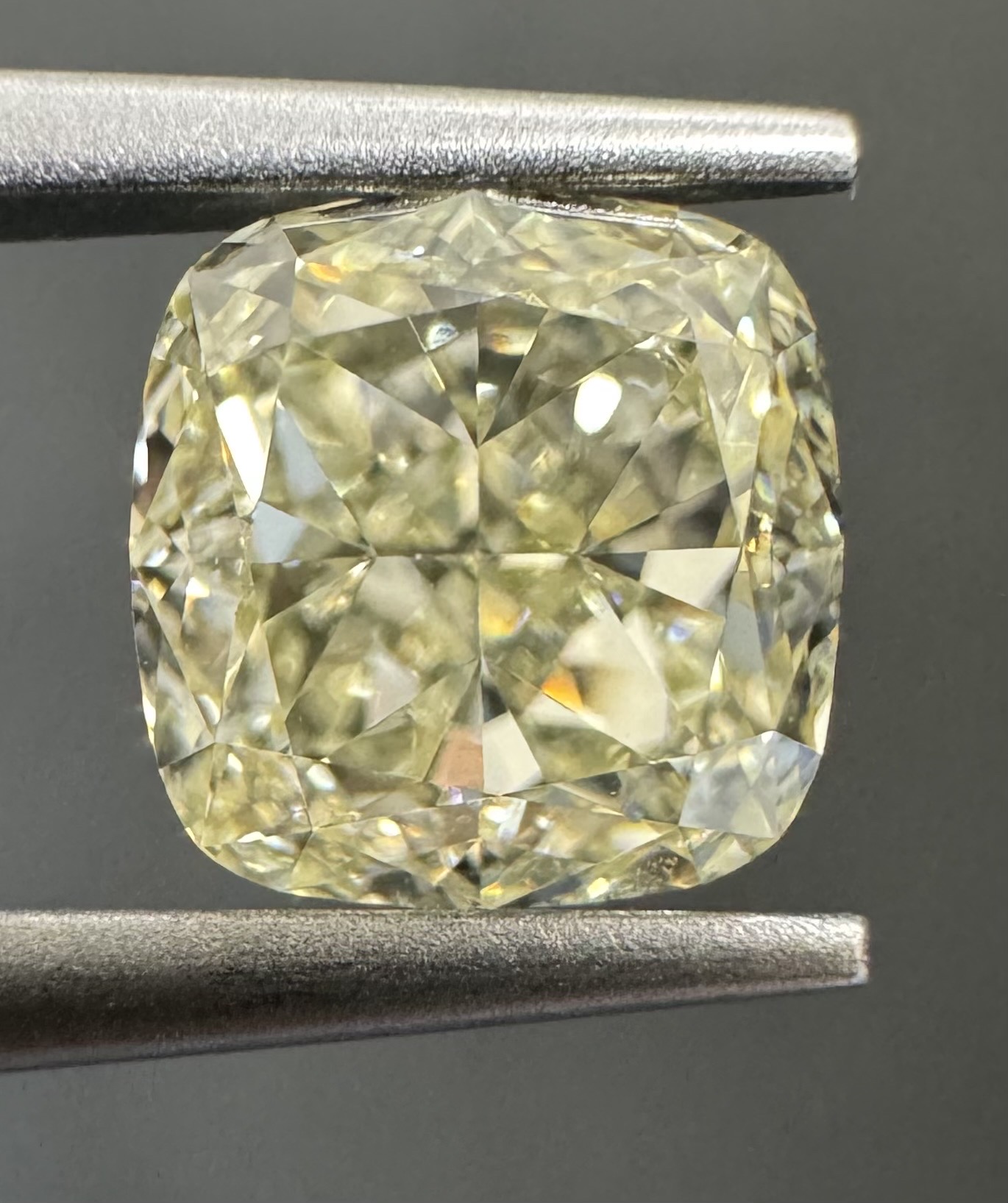 1.09ct Cushion SINGLE image 3 of 4