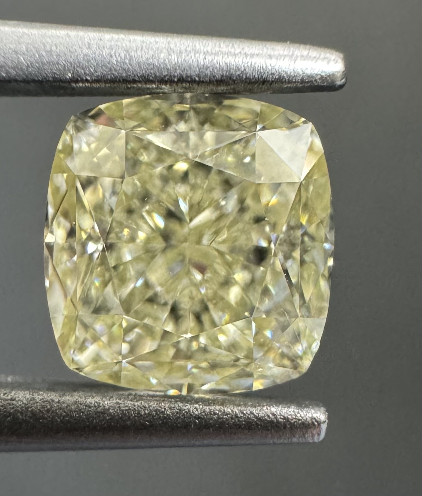 0.90ct Cushion SINGLE image 3 of 4