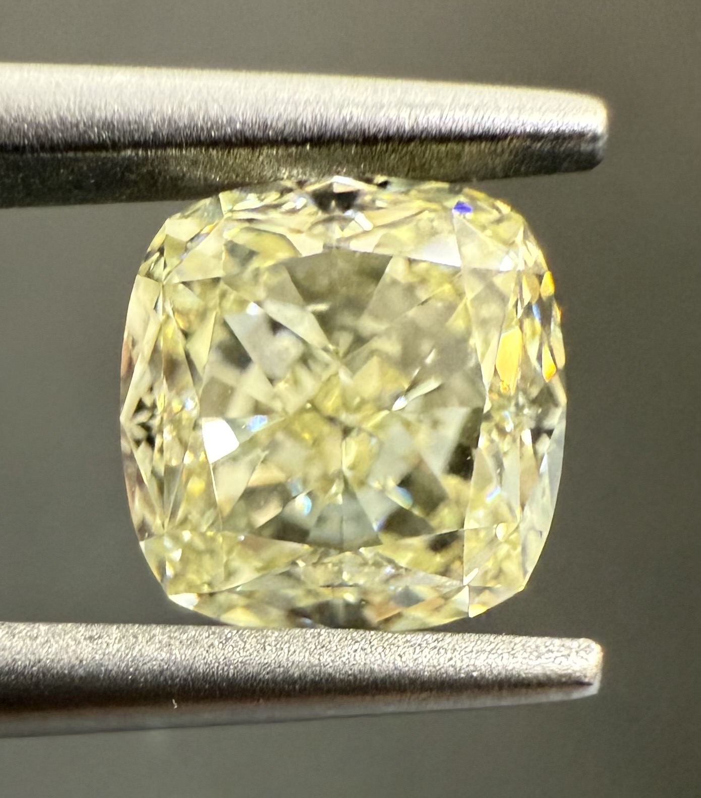 0.91ct Cushion SINGLE image 3 of 4