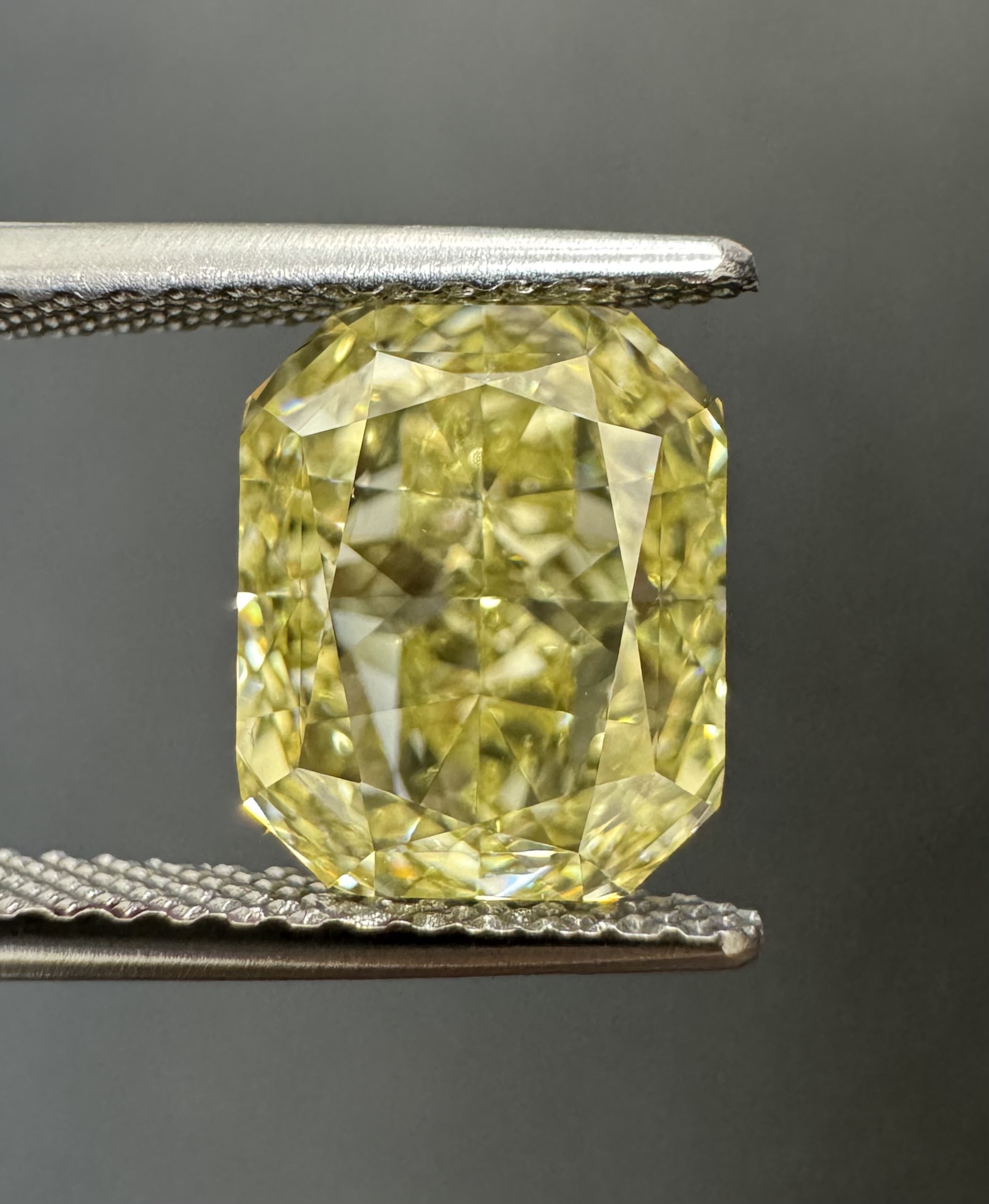 3.00ct Radiant SINGLE image 2 of 3