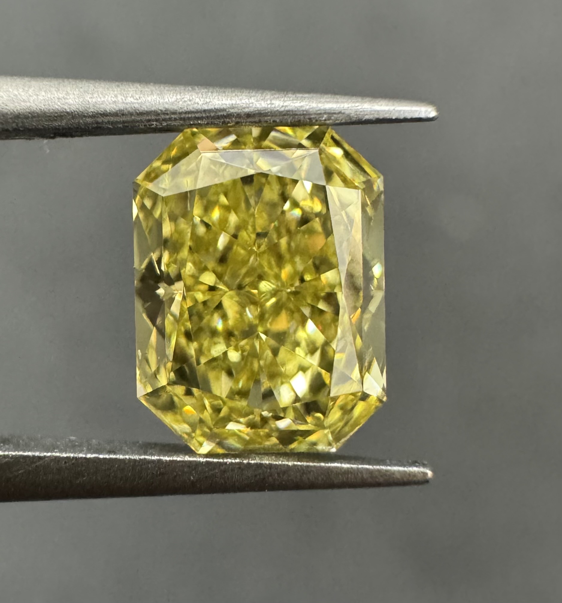 1.16ct Radiant SINGLE image 2 of 2