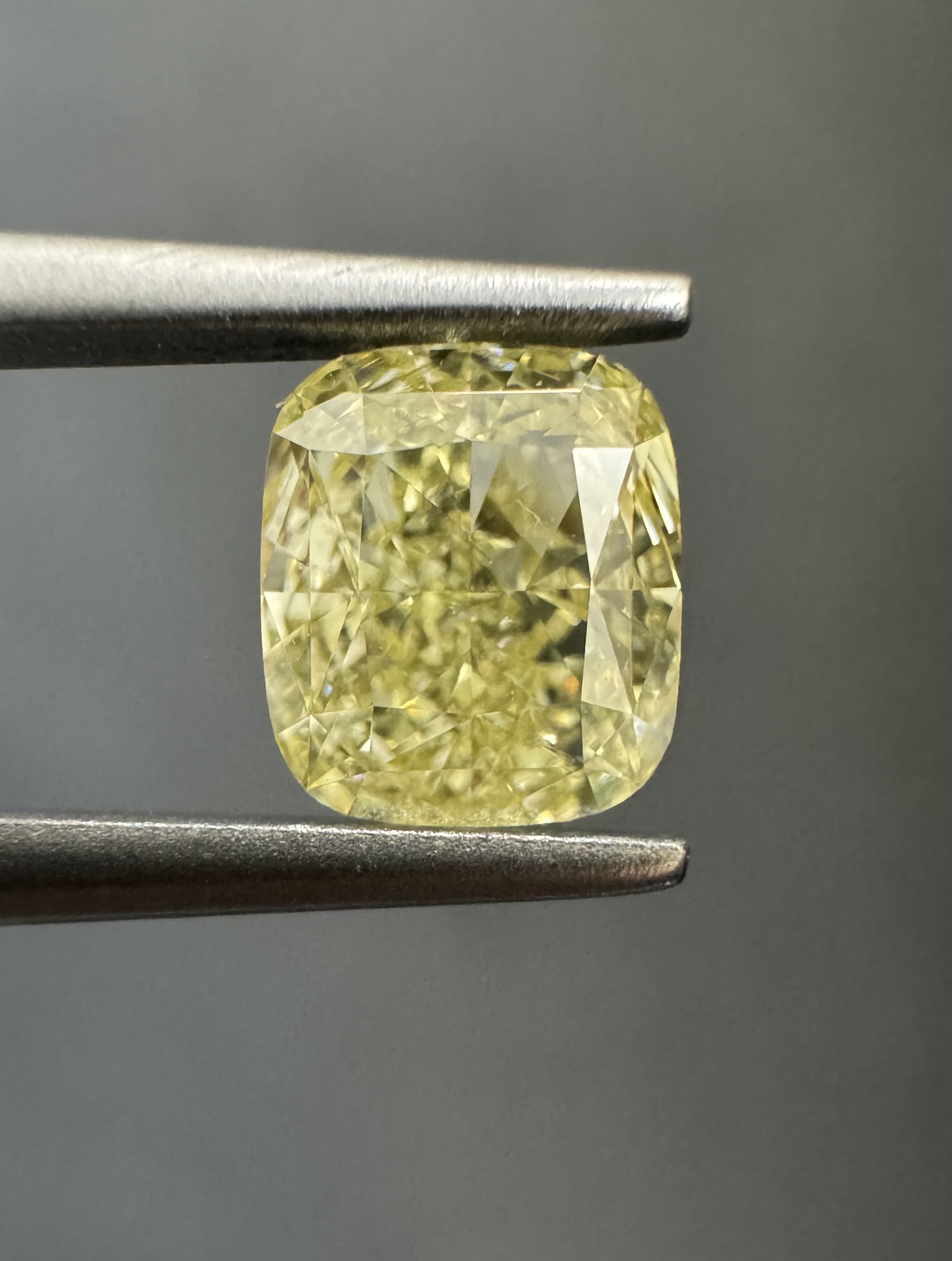 1.01ct Cushion SINGLE image 2 of 3
