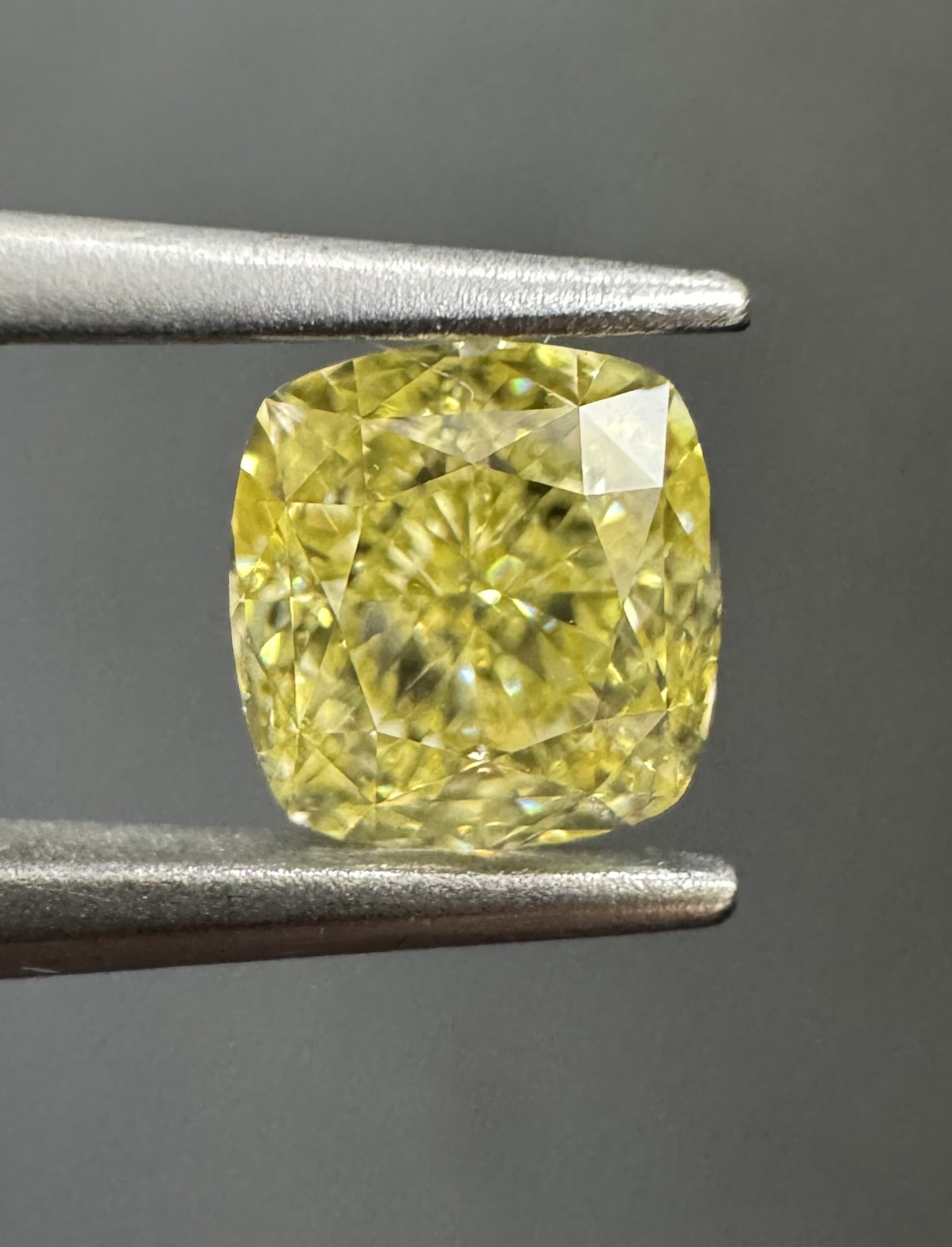 0.72ct Cushion SINGLE image 2 of 3