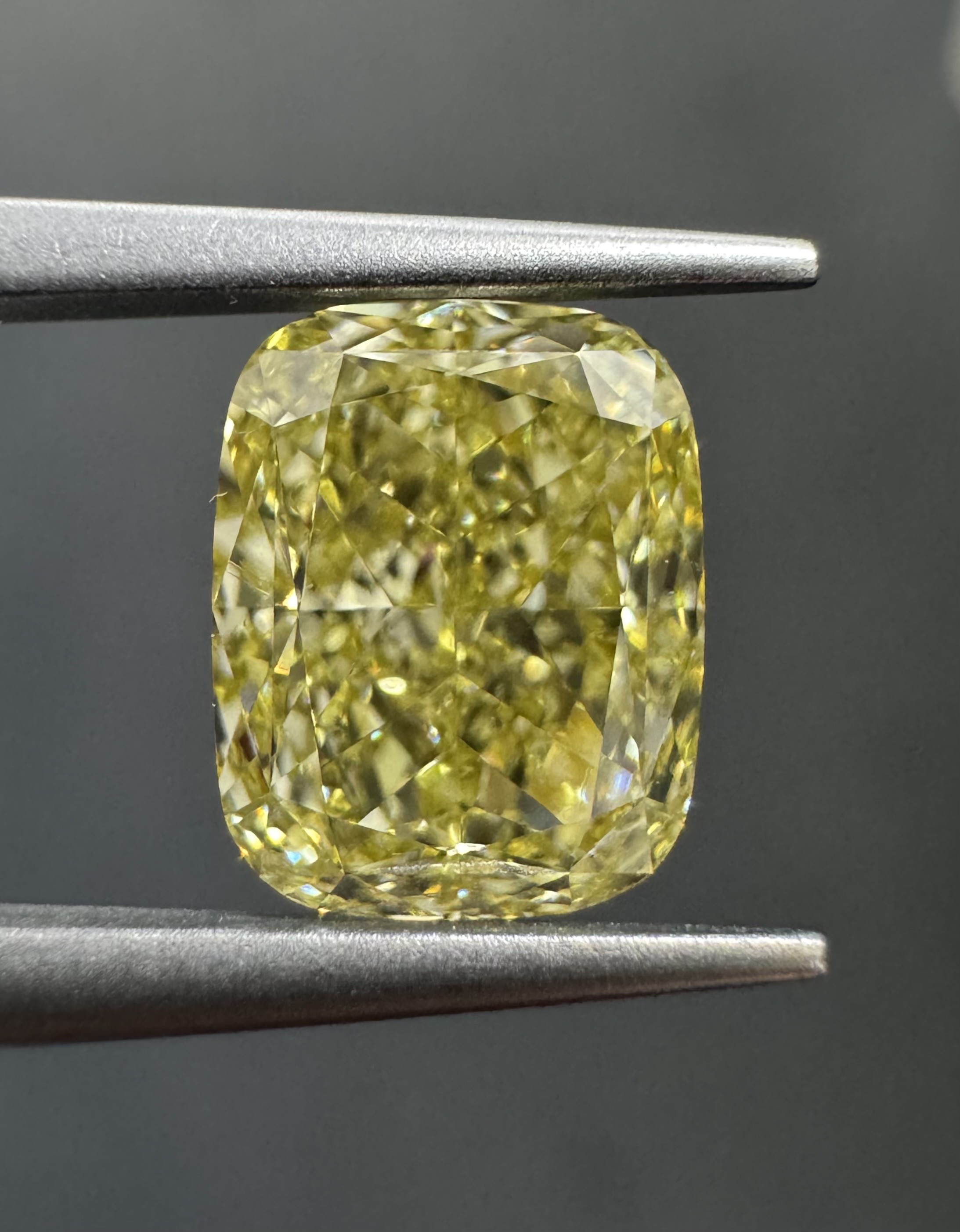 2.01ct Cushion SINGLE image 2 of 2