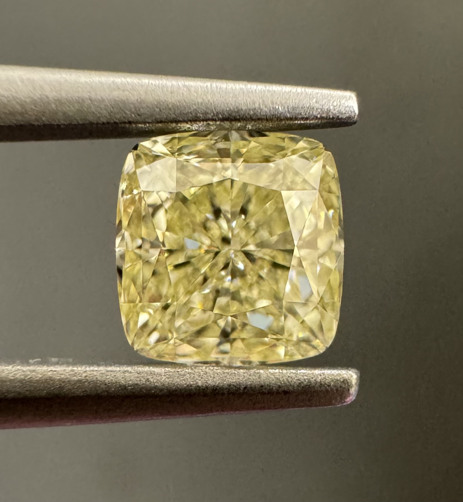 0.54ct Cushion SINGLE image 3 of 4