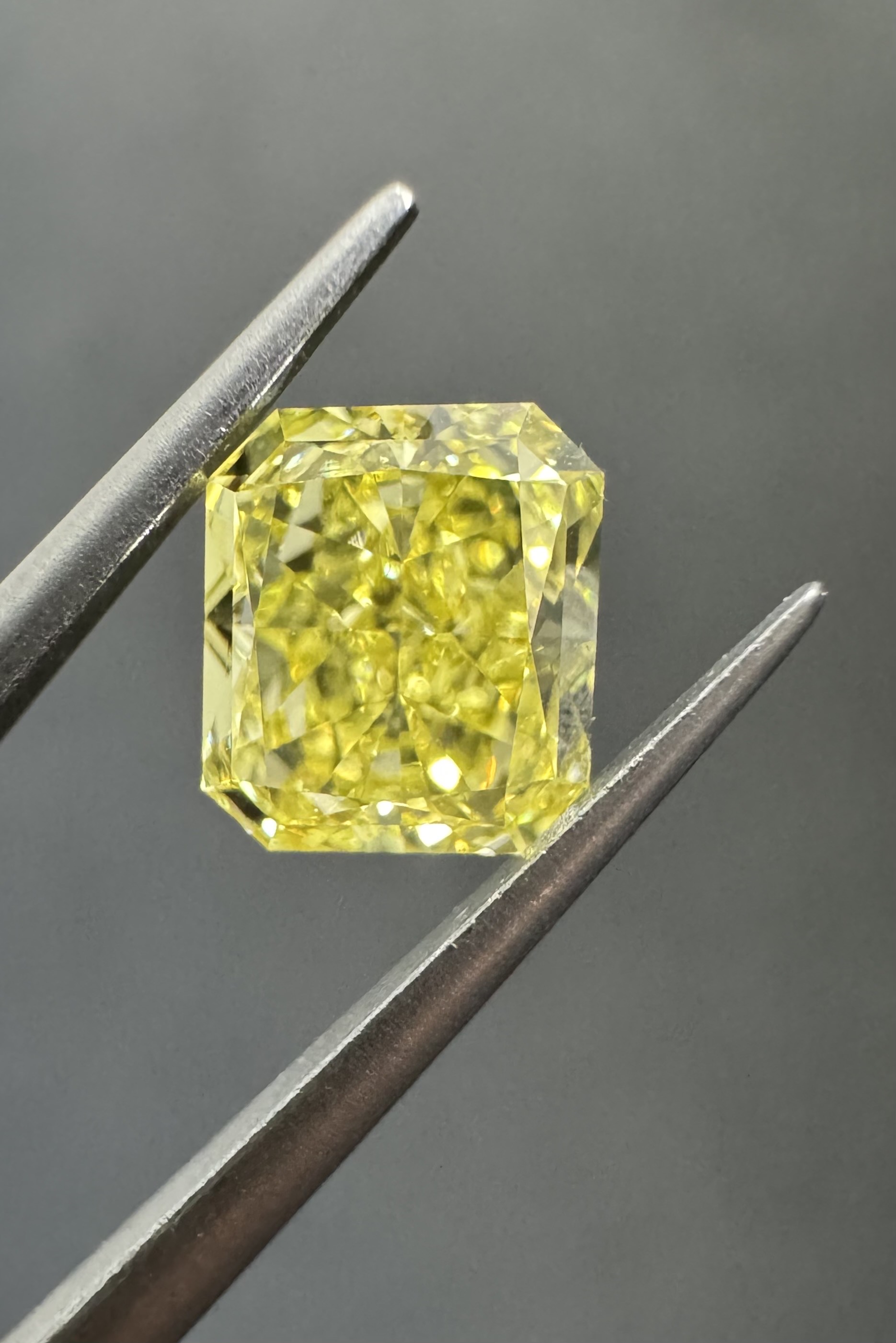 1.16ct Radiant SINGLE image 2 of 2