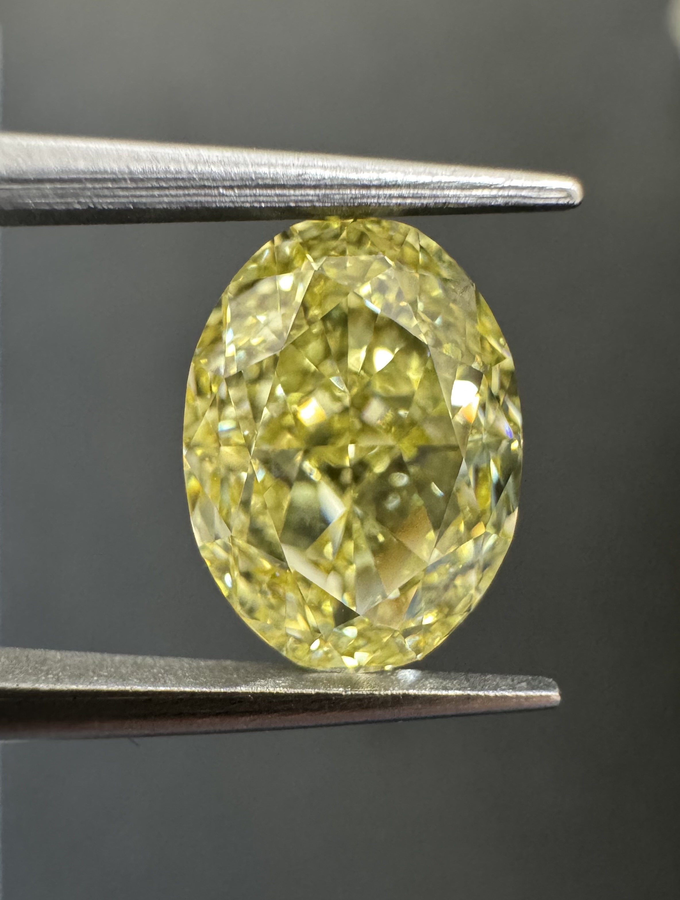 3.03ct Oval SINGLE image 2 of 3