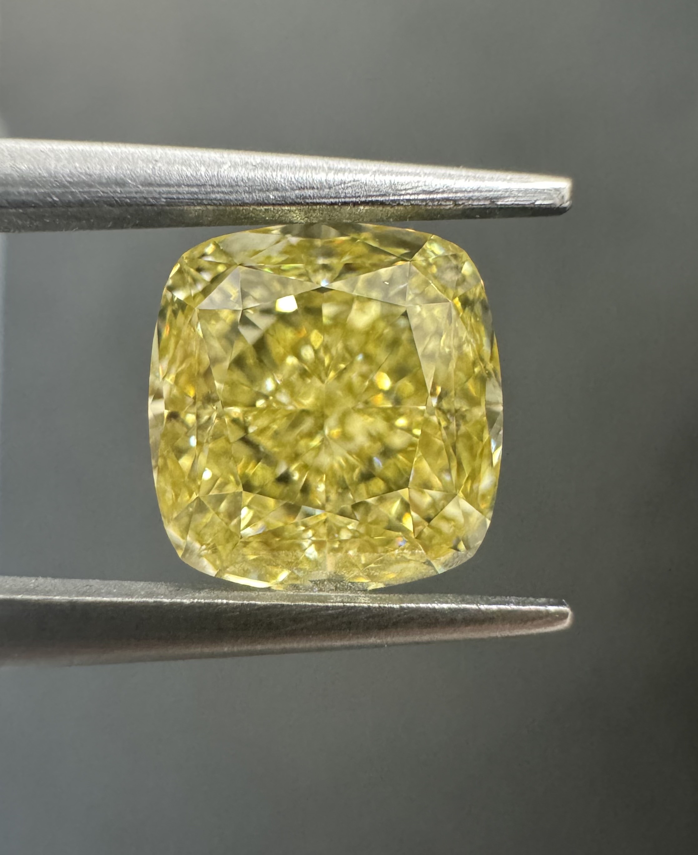 2.03ct Cushion SINGLE image 2 of 3