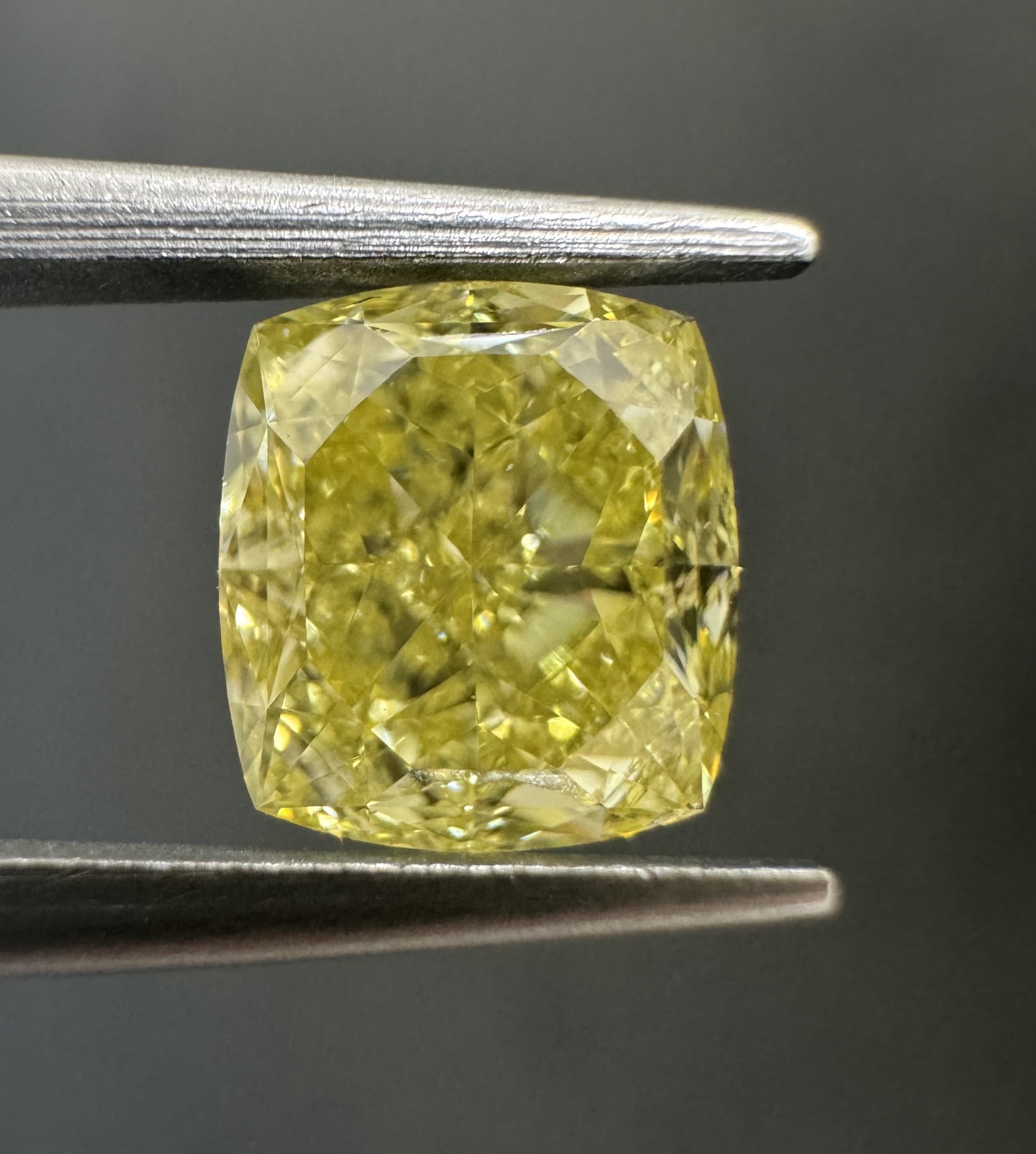 1.55ct Cushion SINGLE image 2 of 3