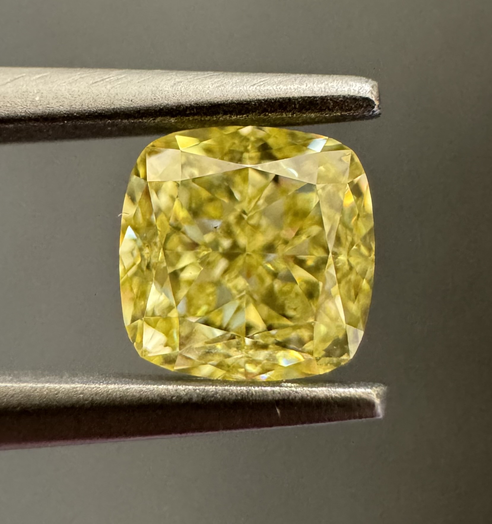 0.62ct Cushion SINGLE image 2 of 3