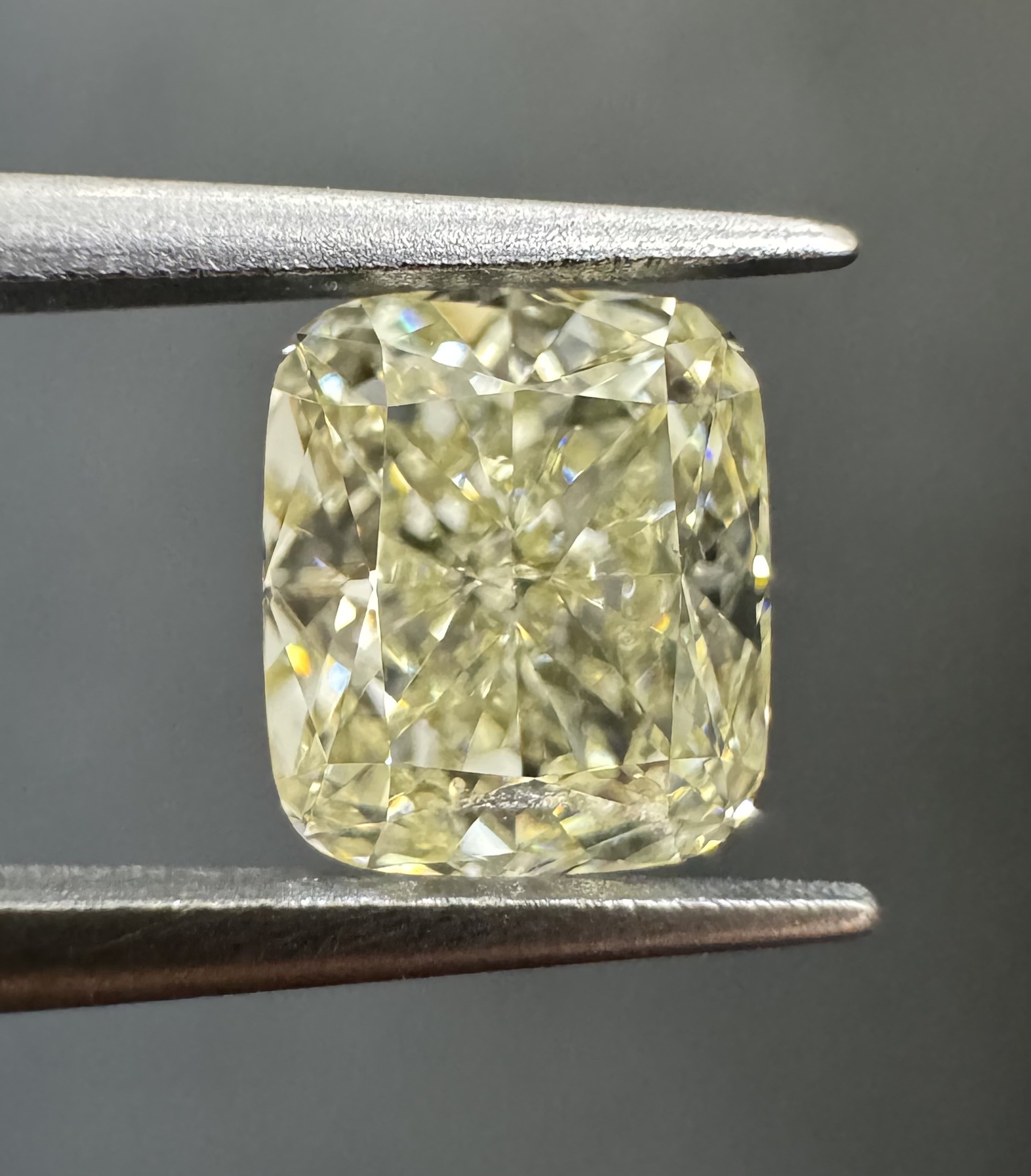 1.04ct Cushion SINGLE image 3 of 4