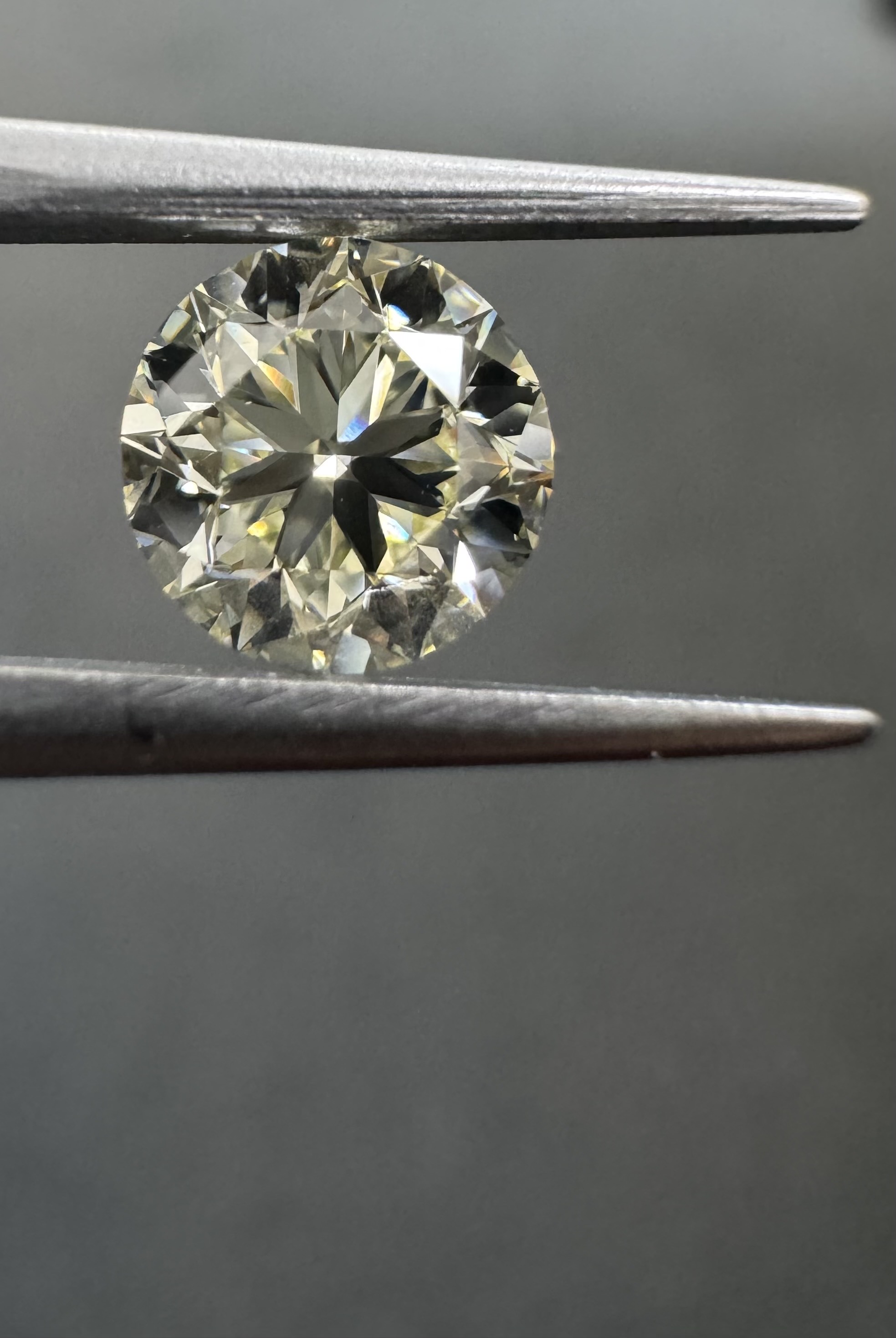1.23ct Round SINGLE image 2 of 3