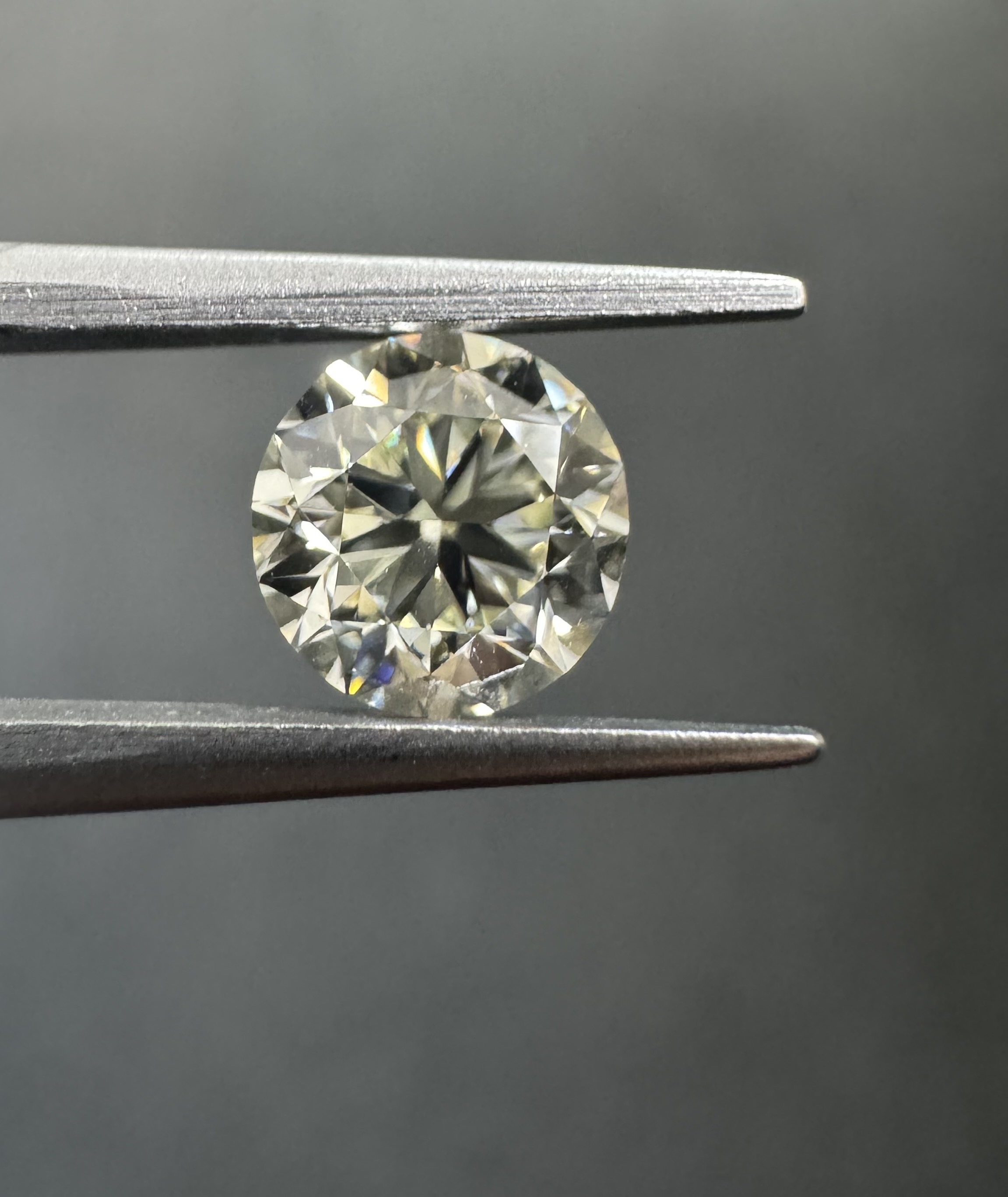 1.00ct Round SINGLE image 2 of 3