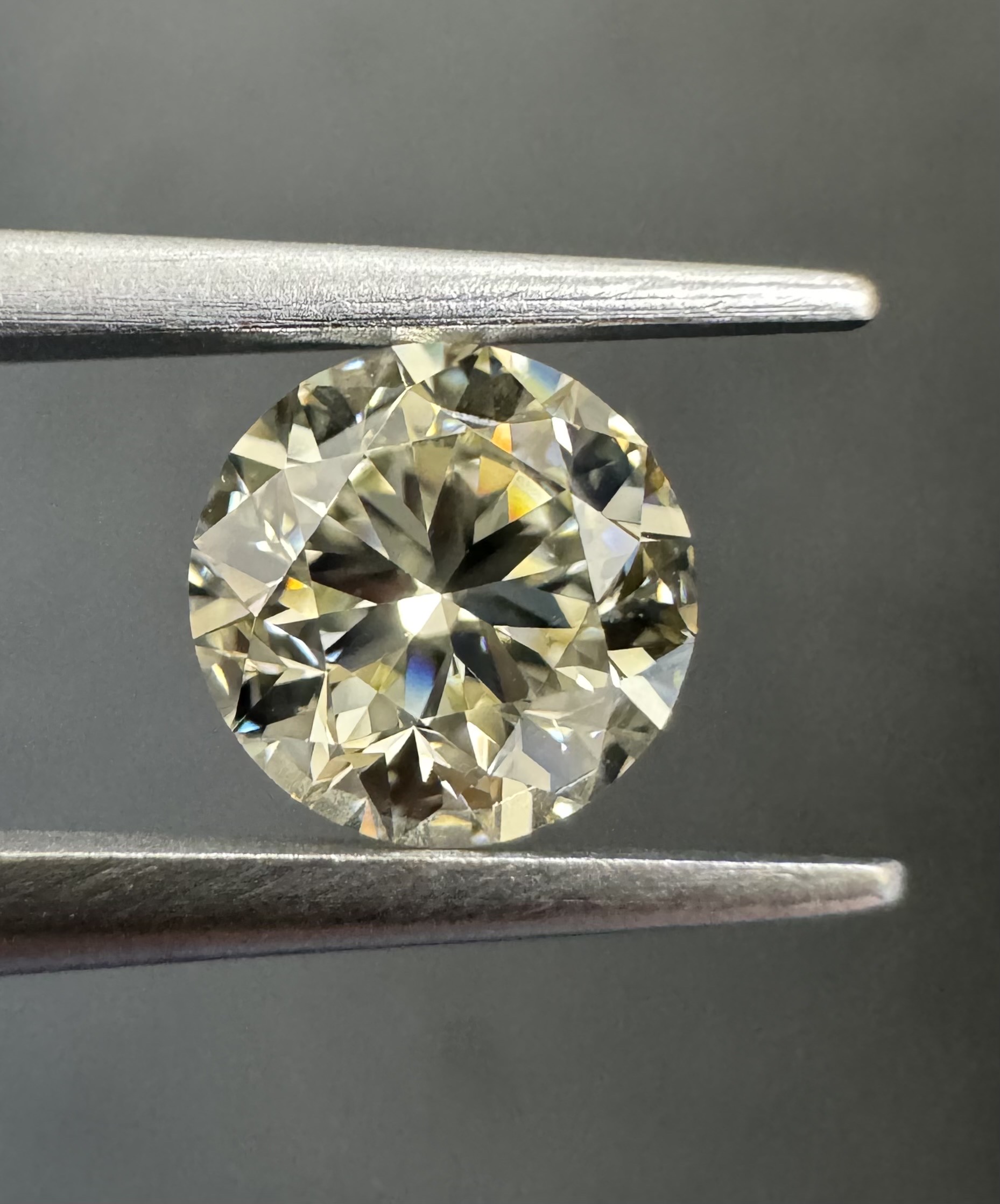 1.01ct Round SINGLE image 2 of 3