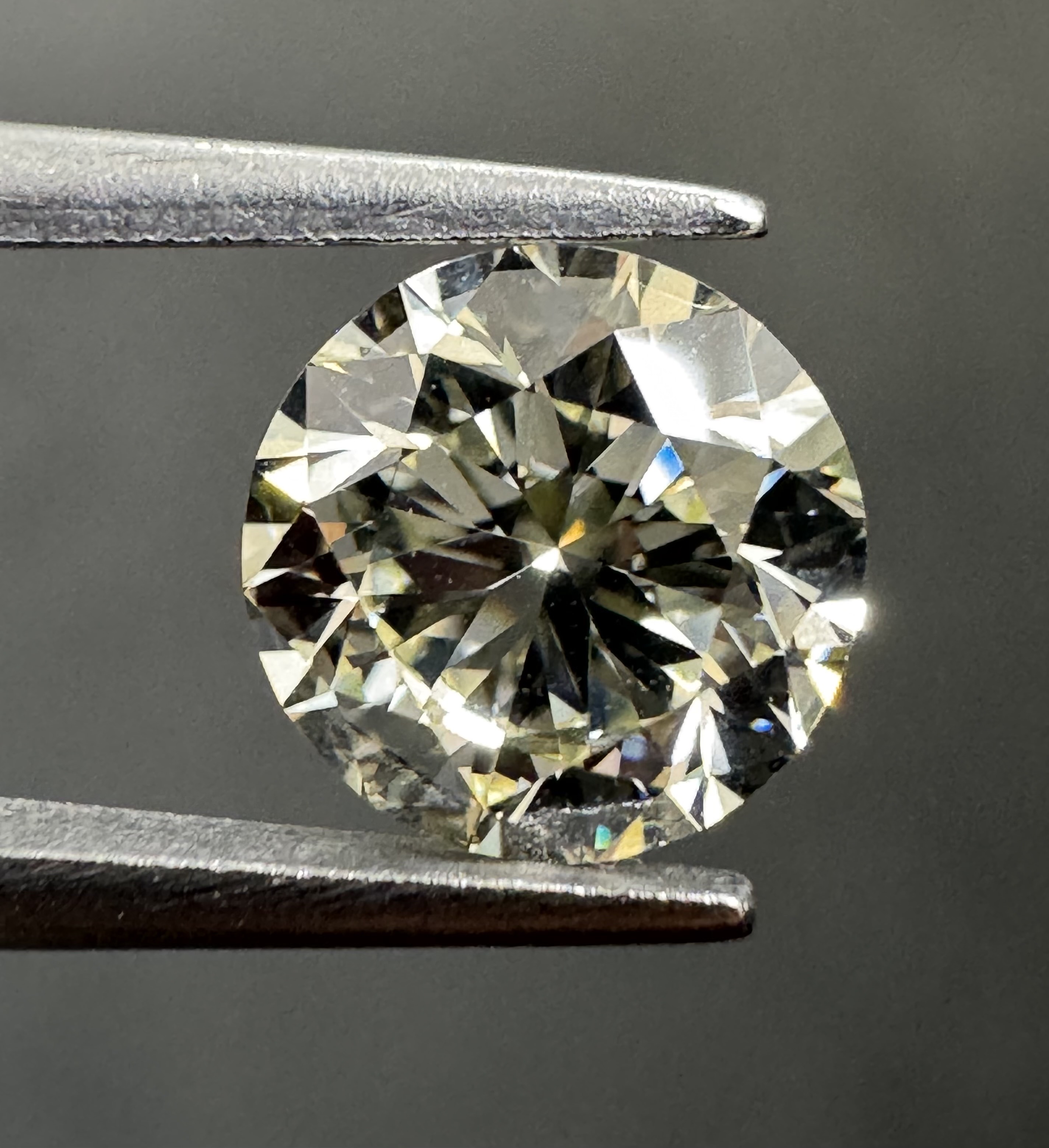 1.07ct Round SINGLE image 2 of 3