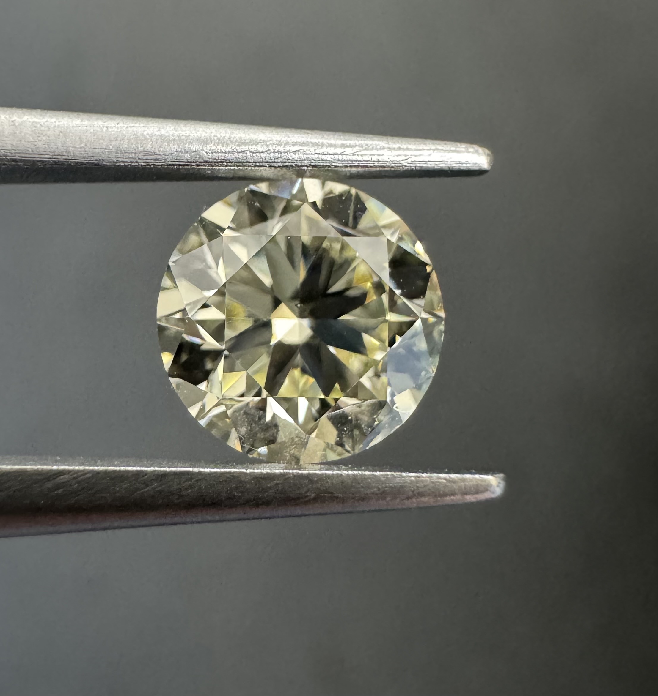 1.11ct Round SINGLE image 2 of 3