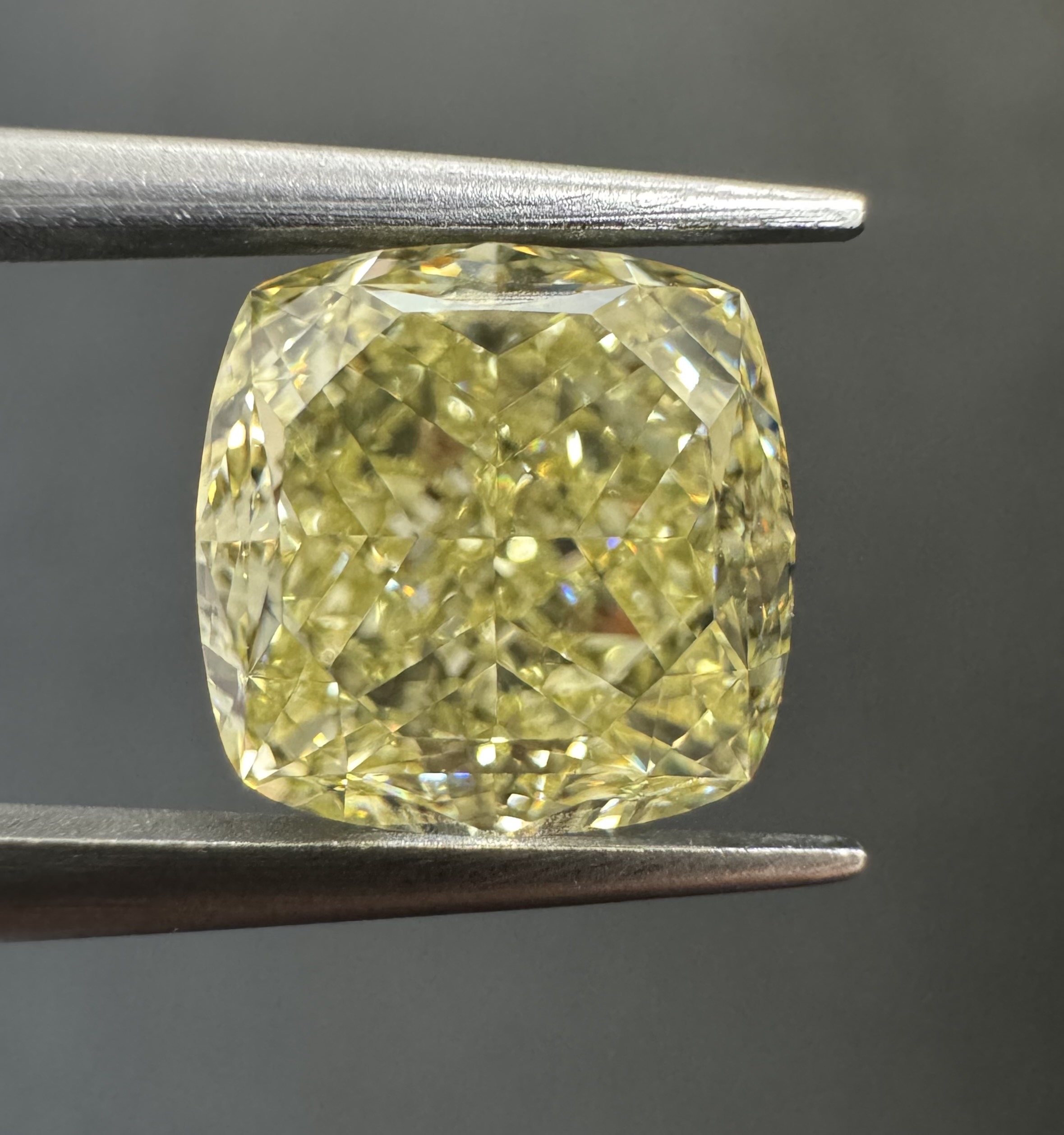 4.03ct Cushion SINGLE image 2 of 3