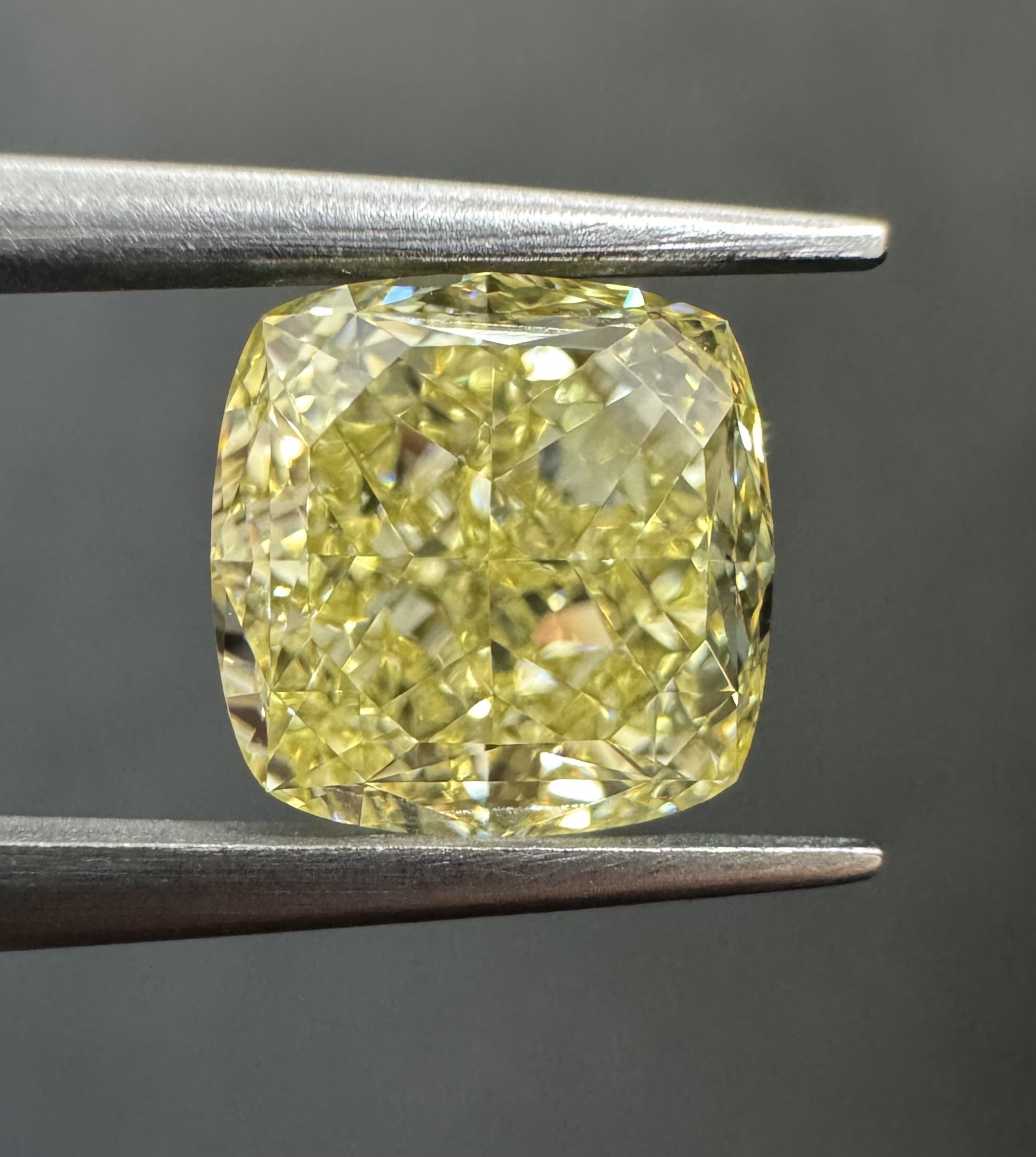 3.15ct Cushion SINGLE image 2 of 2