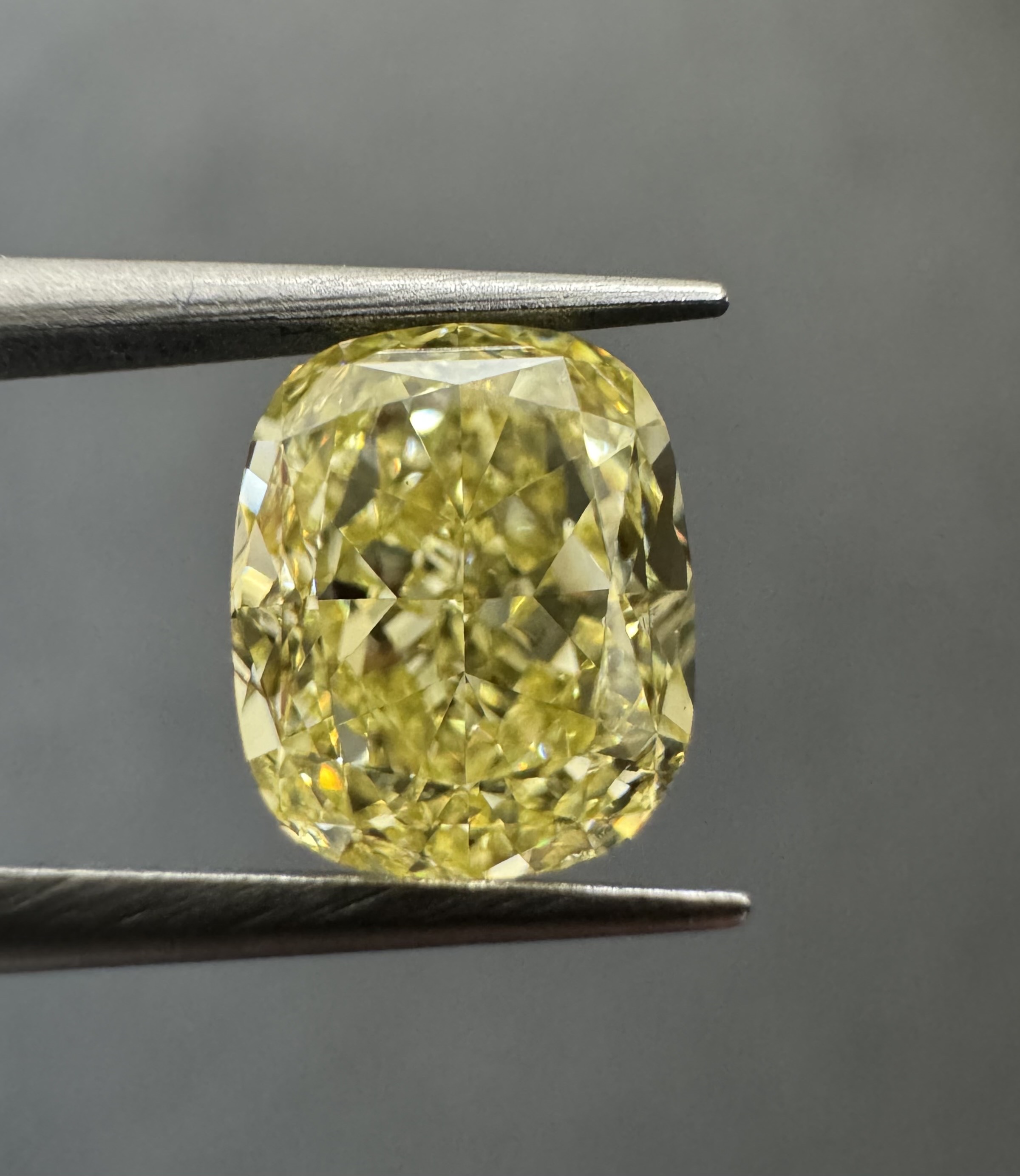 1.42ct Cushion SINGLE image 2 of 3