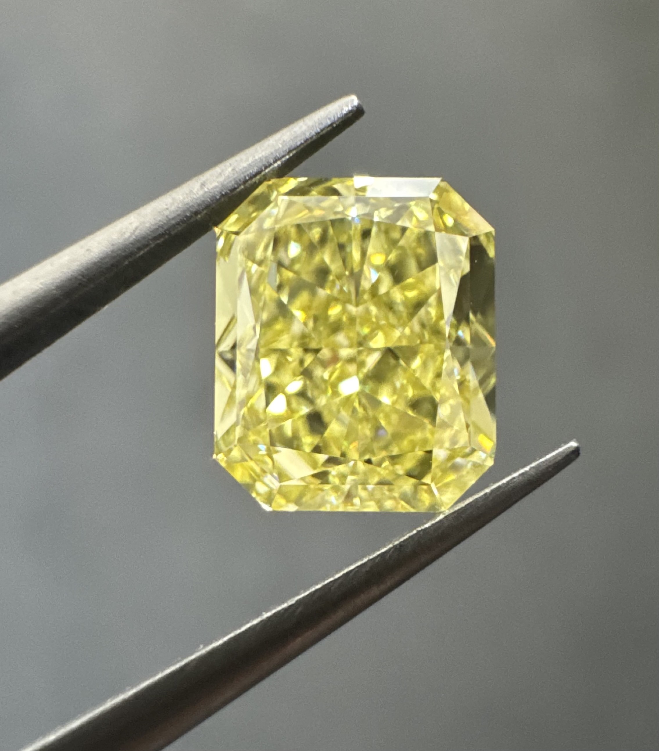 1.50ct Radiant SINGLE image 2 of 2