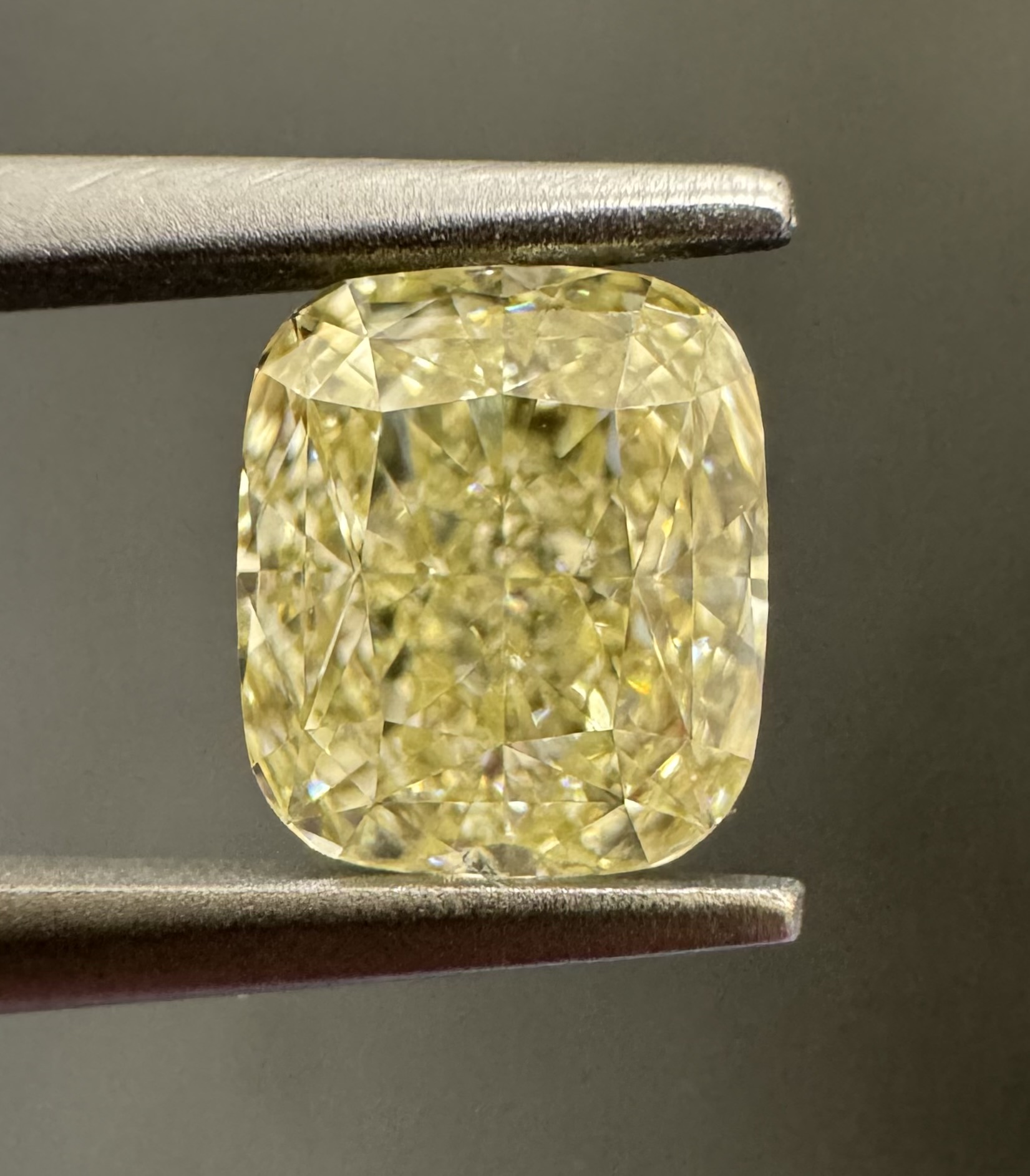 1.02ct Cushion SINGLE image 3 of 4