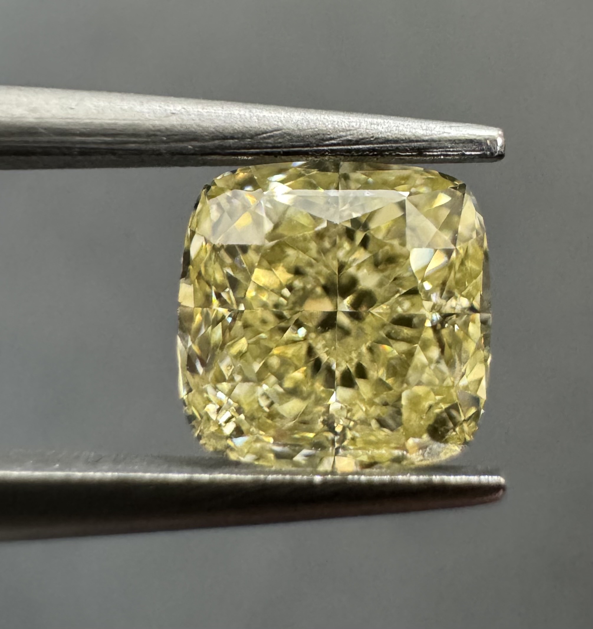 1.03ct Cushion SINGLE image 2 of 3