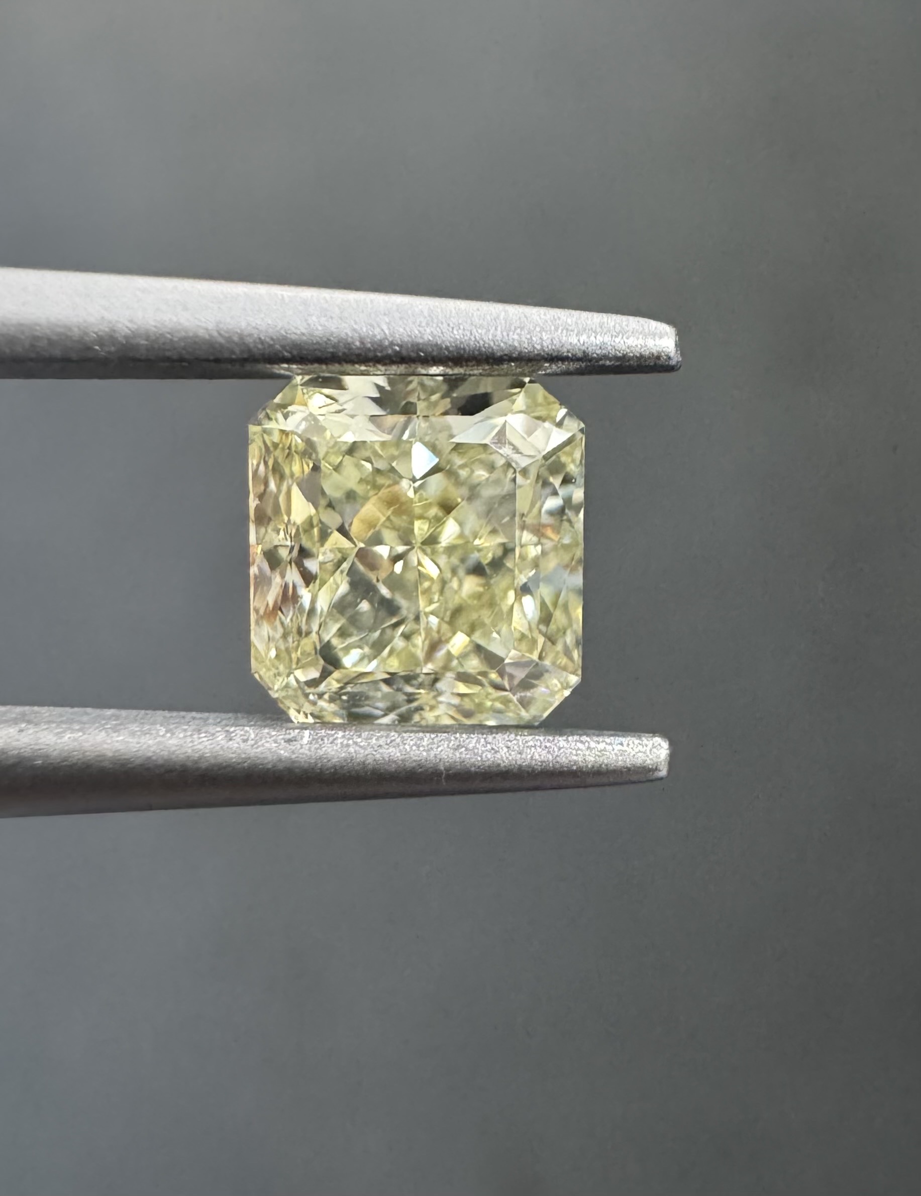 1.00ct Square SINGLE image 3 of 4