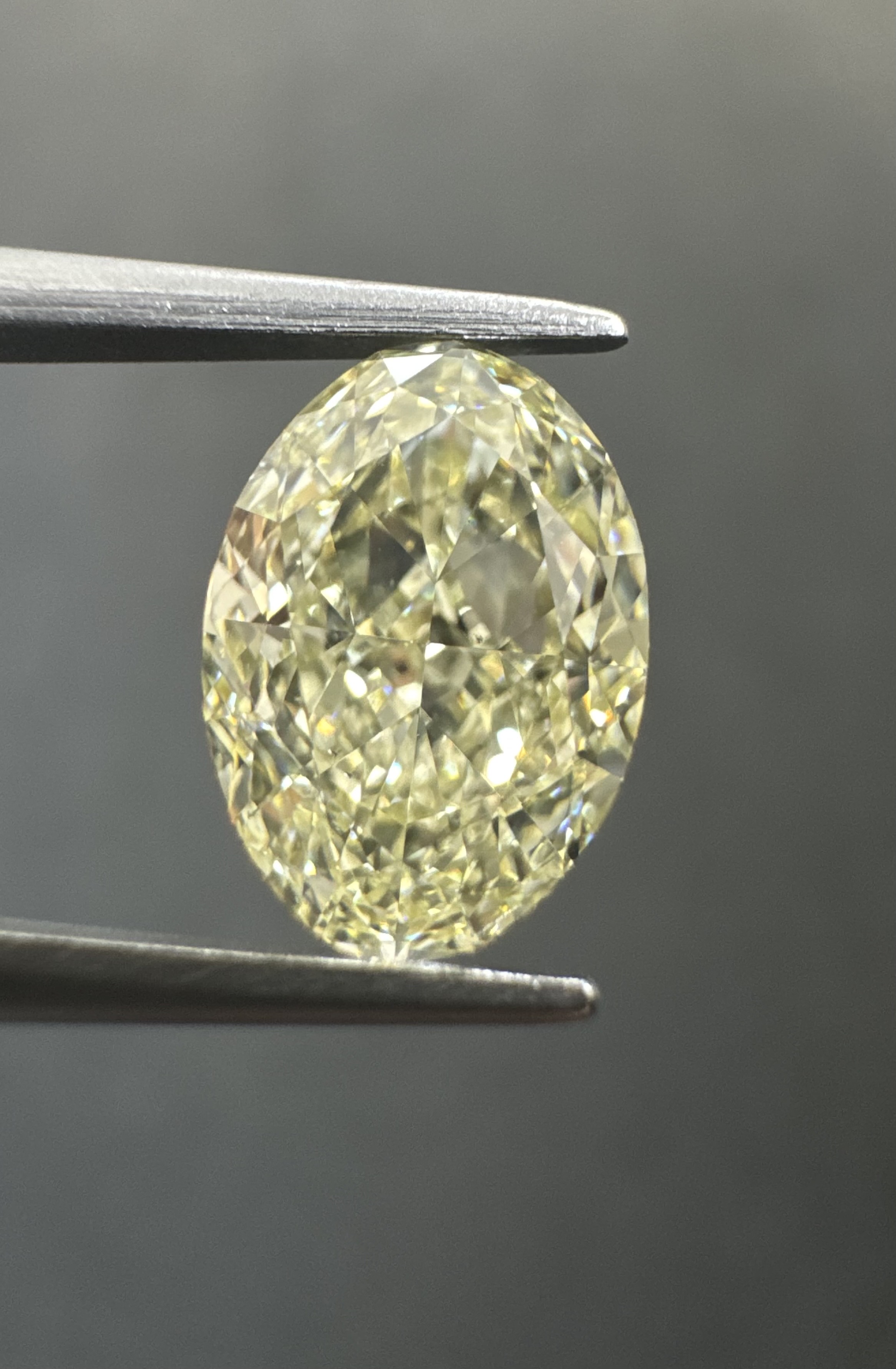 2.27ct Oval SINGLE image 2 of 3