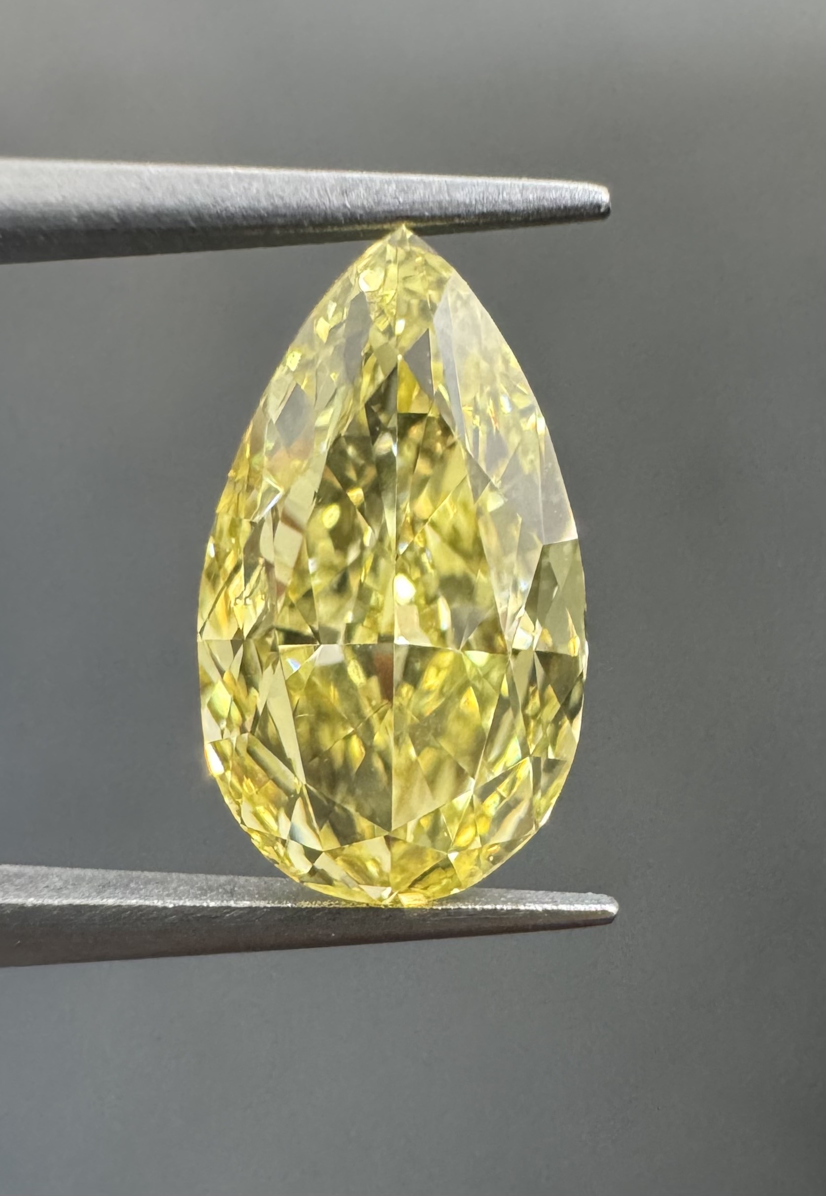 1.40ct Pear SINGLE image 2 of 3