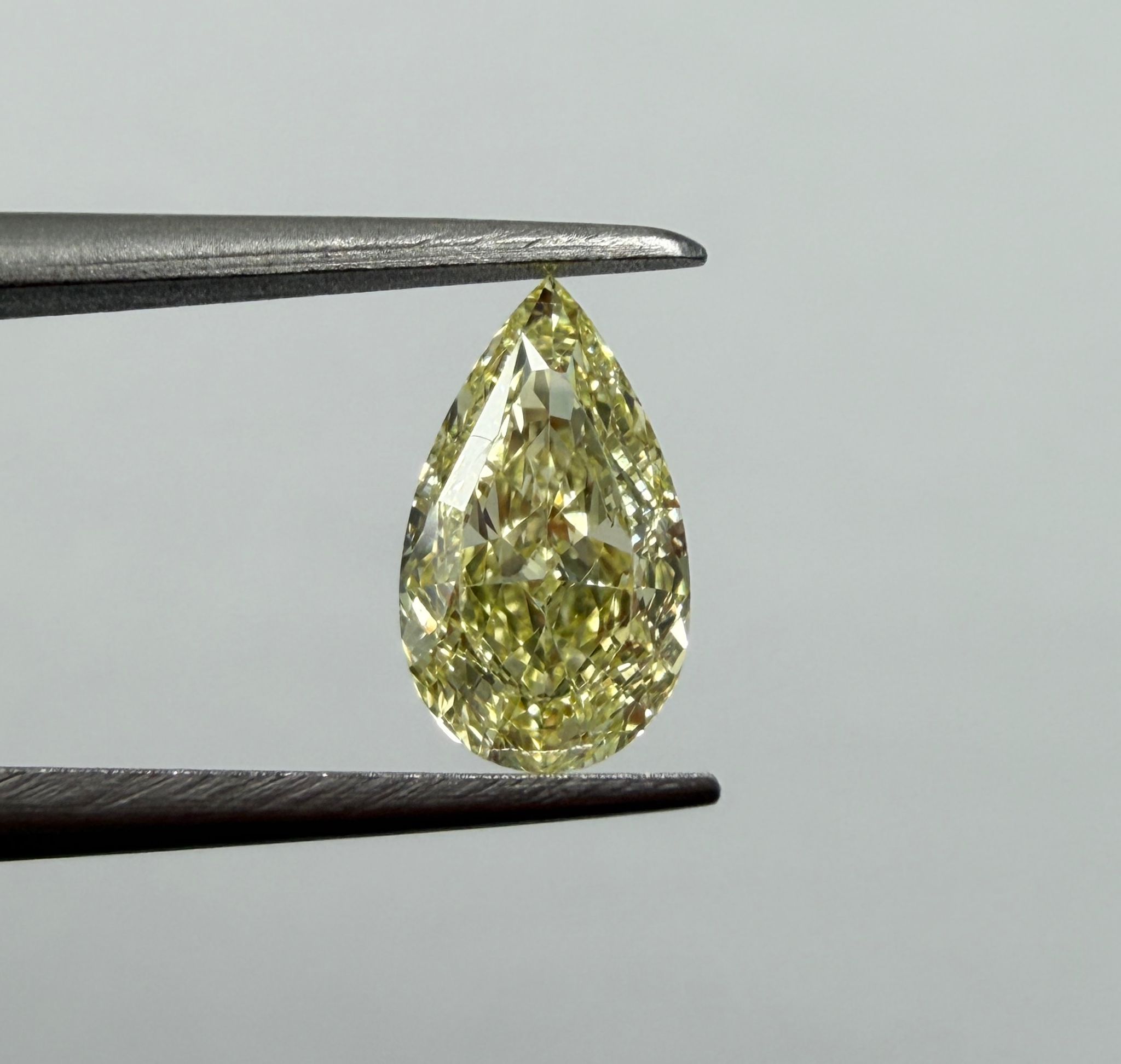 1.01ct Pear SINGLE image 2 of 3
