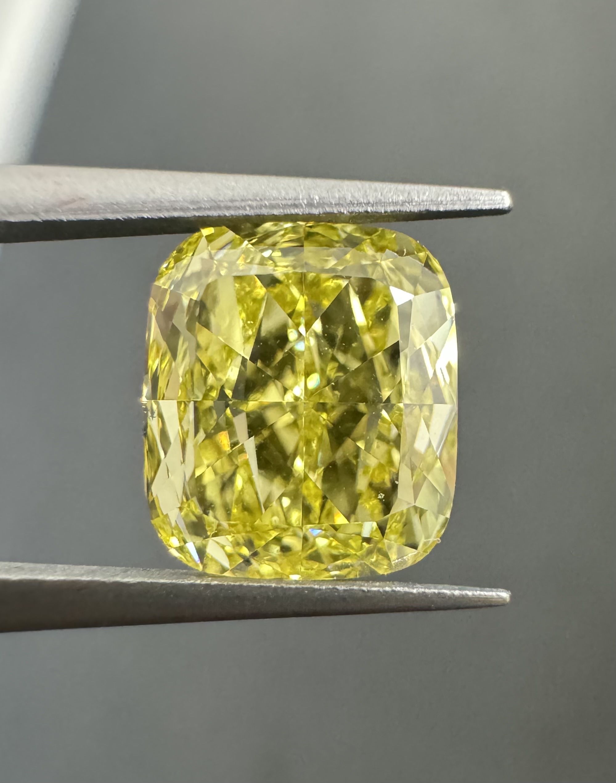 1.55ct Cushion SINGLE