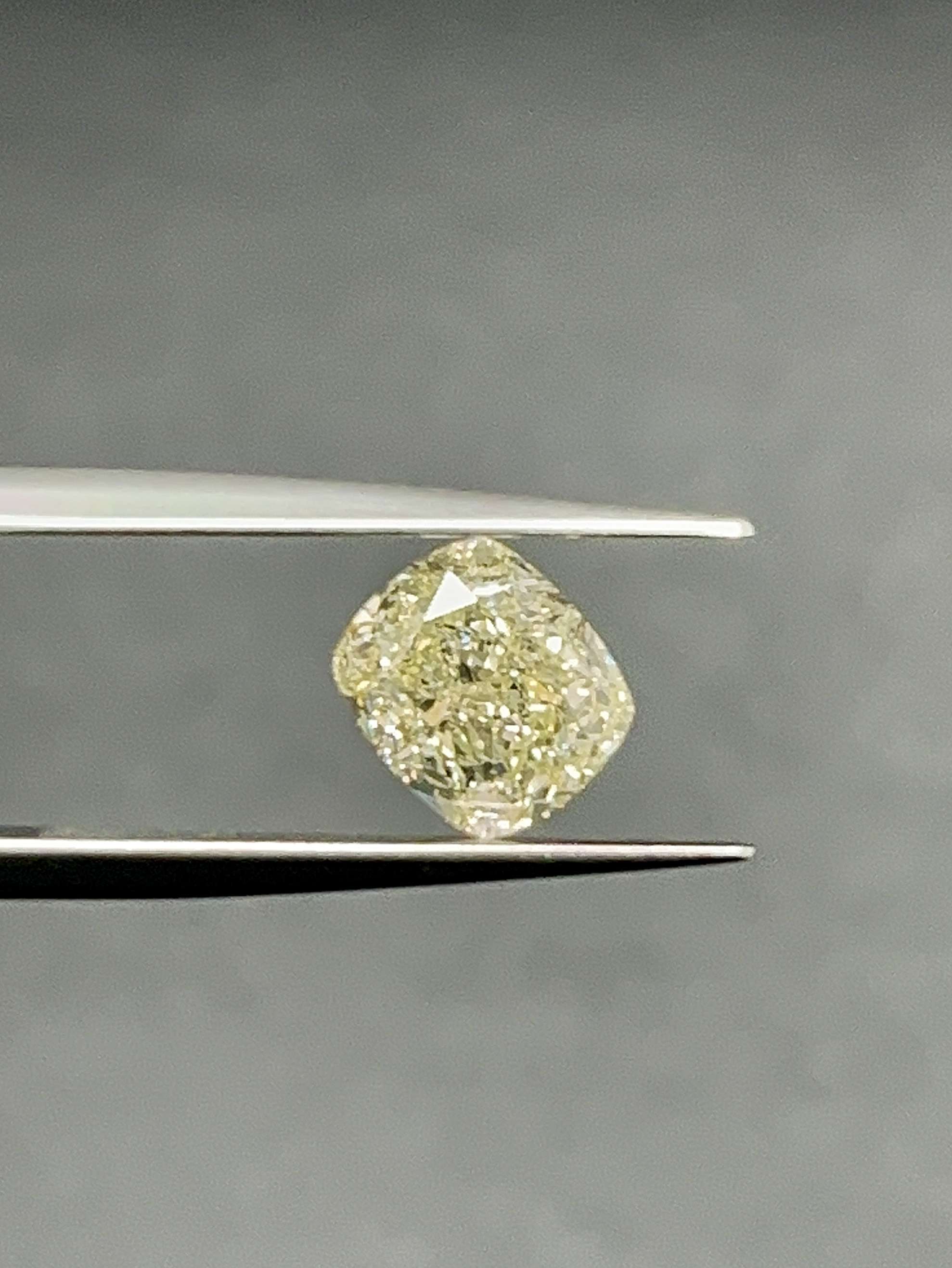 2.01ct Cushion SINGLE image 2 of 3