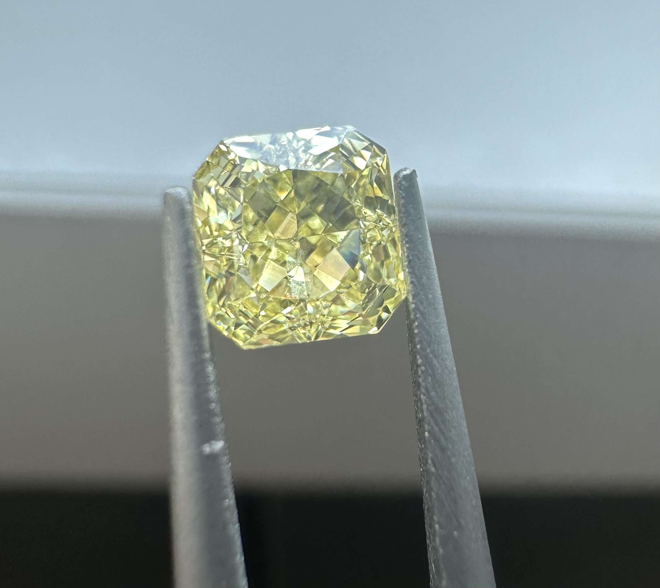 0.45ct Radiant SINGLE image 2 of 2
