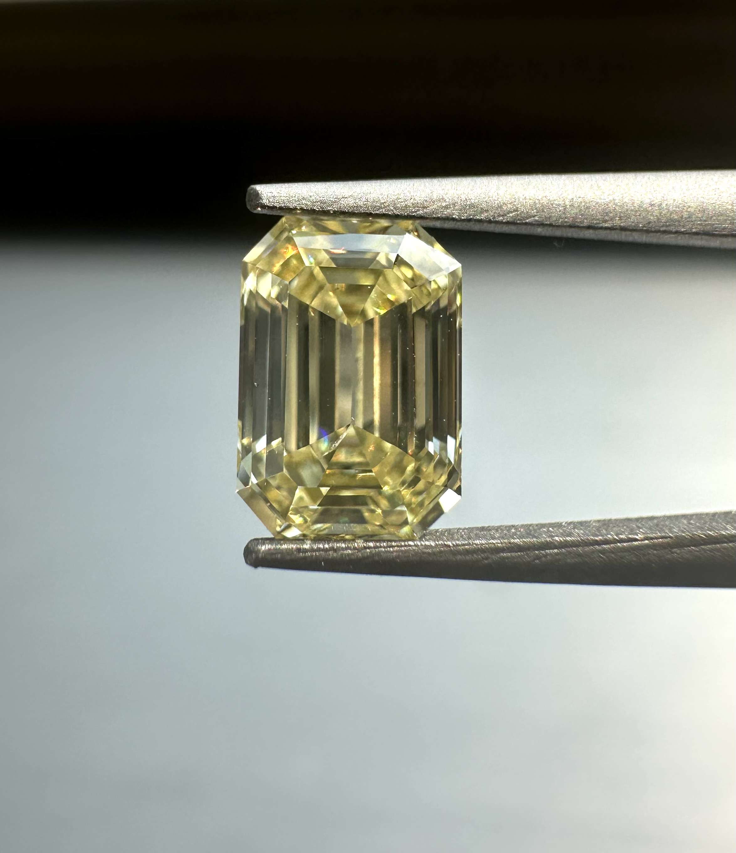 0.72ct Emerald Cut SINGLE image 2 of 3