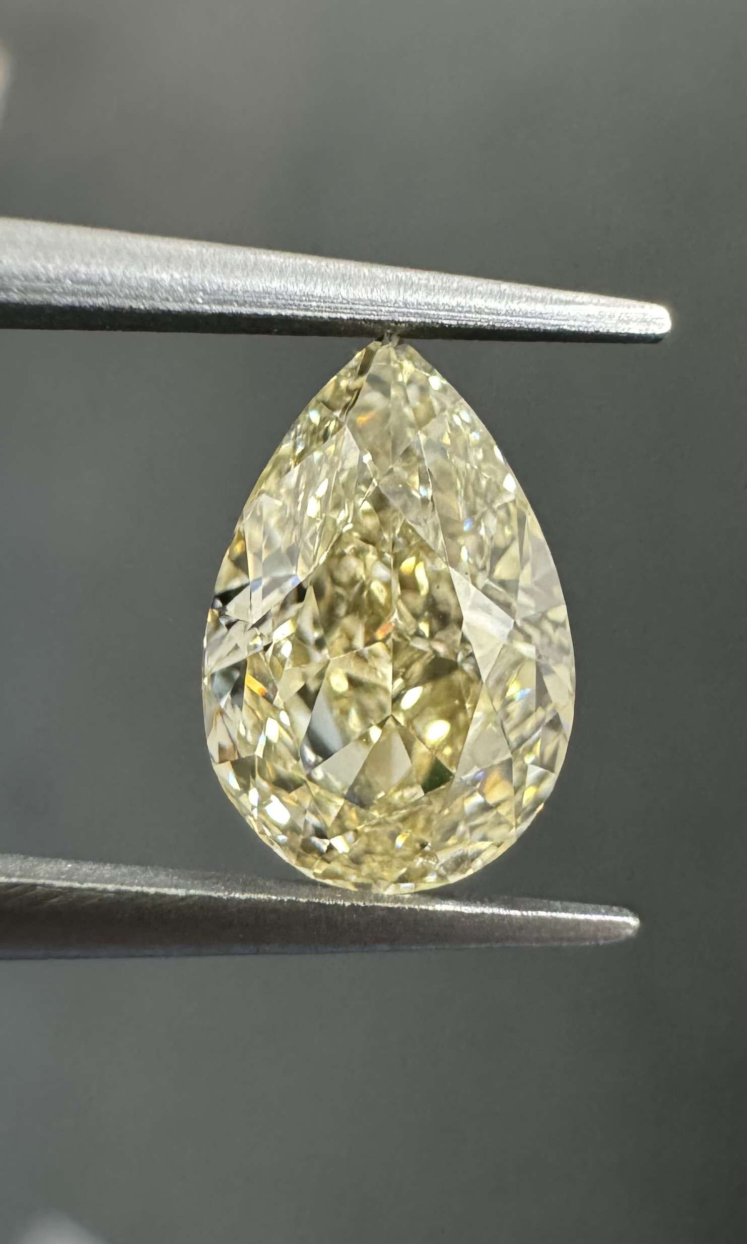 1.40ct Pear SINGLE image 3 of 4