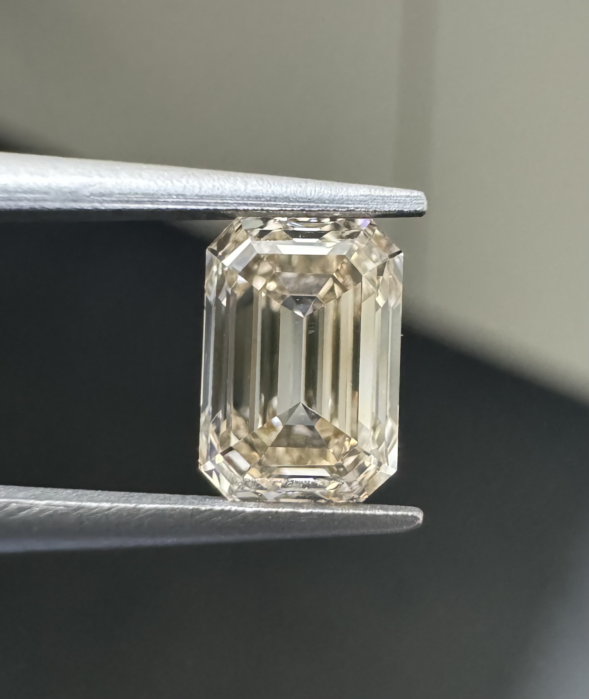 1.01ct Emerald Cut SINGLE image 3 of 4